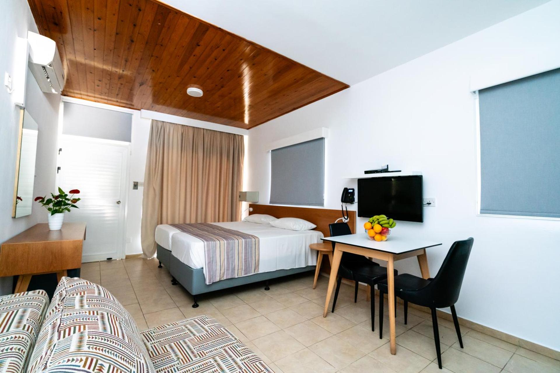 Helios Bay Hotel and Suites - Photo 55