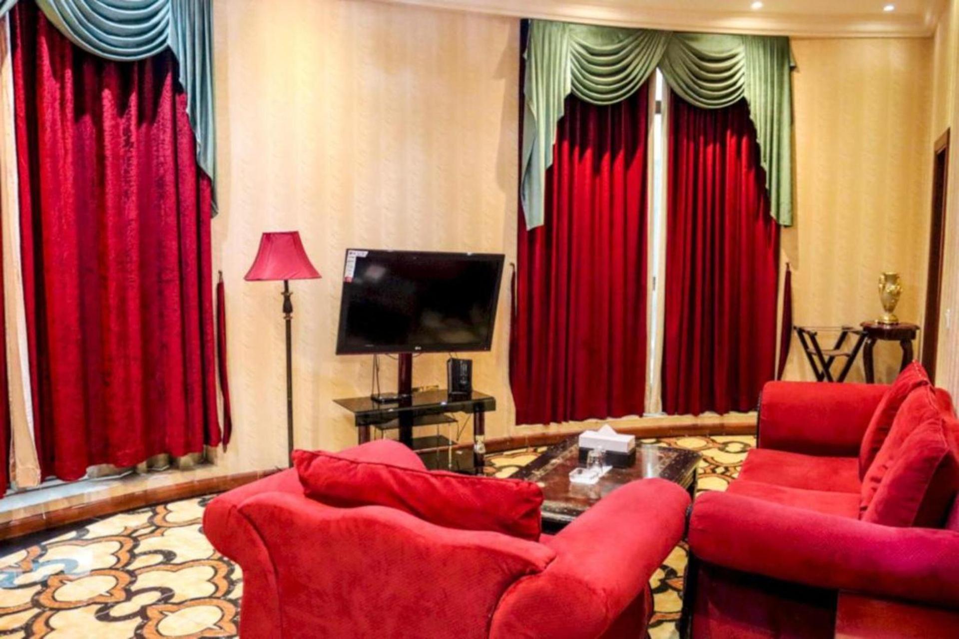 Palette Phoenix Hotel - Photo 38