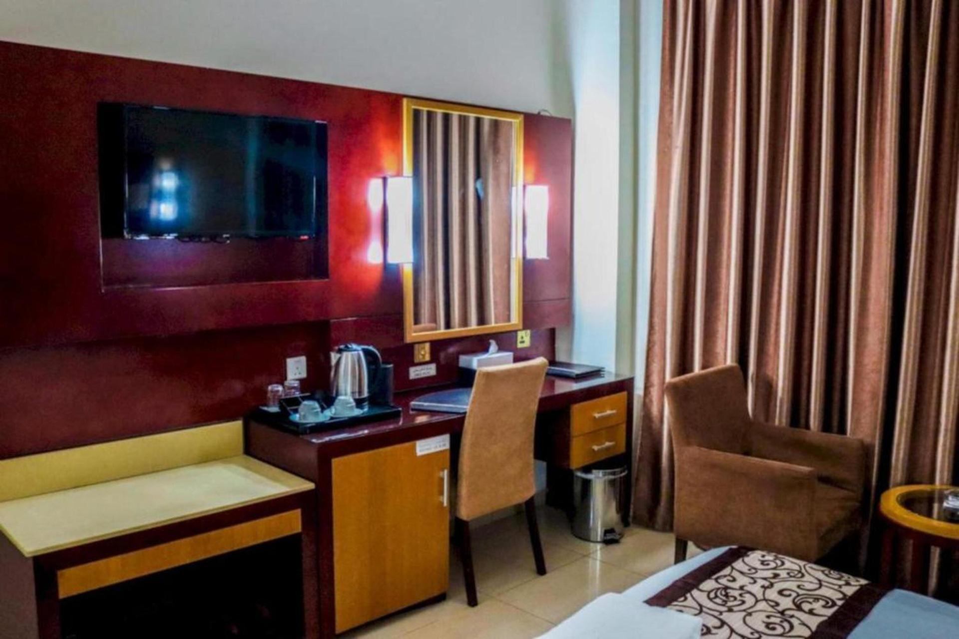 Palette Phoenix Hotel - Photo 29