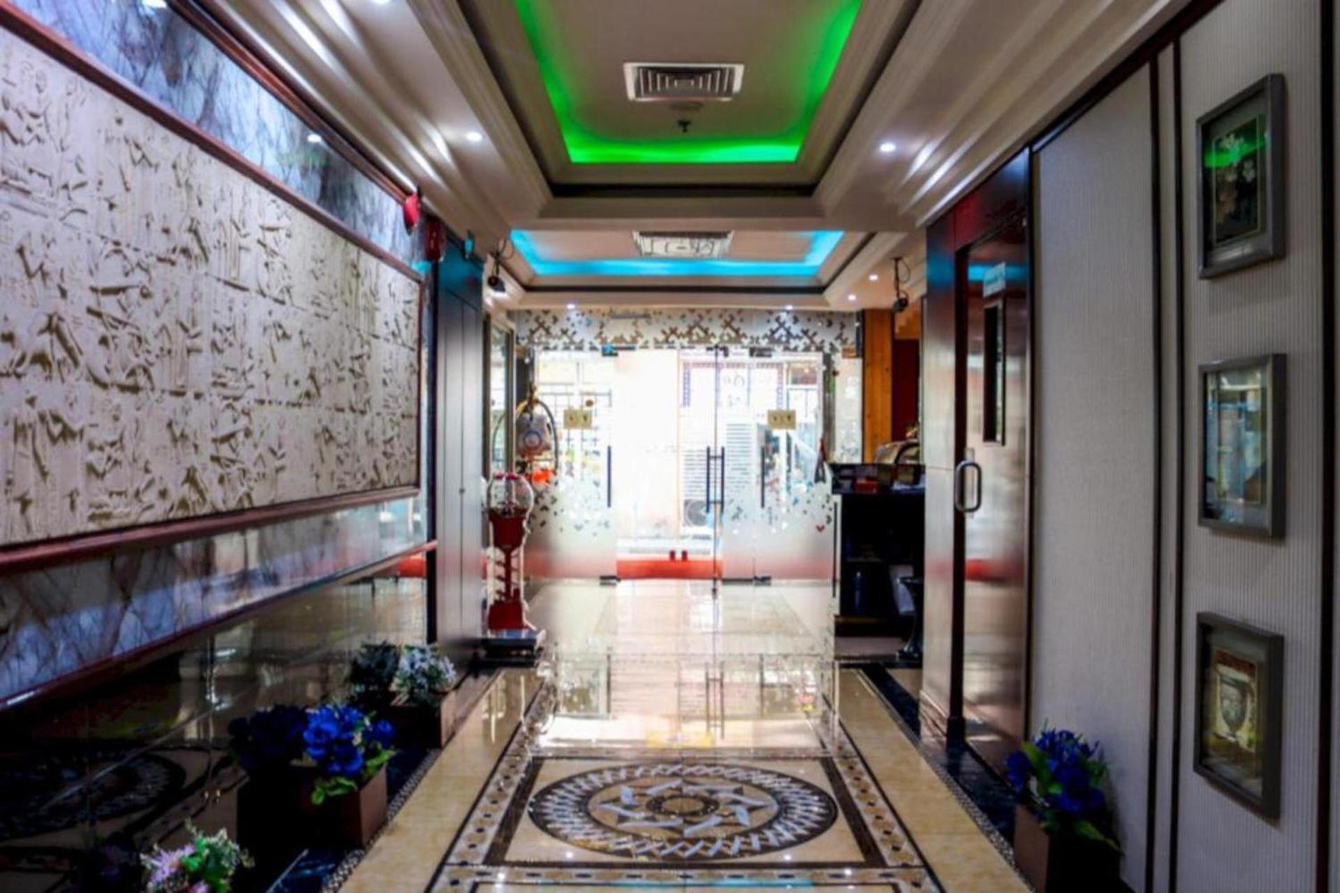 Palette Phoenix Hotel - Photo 17