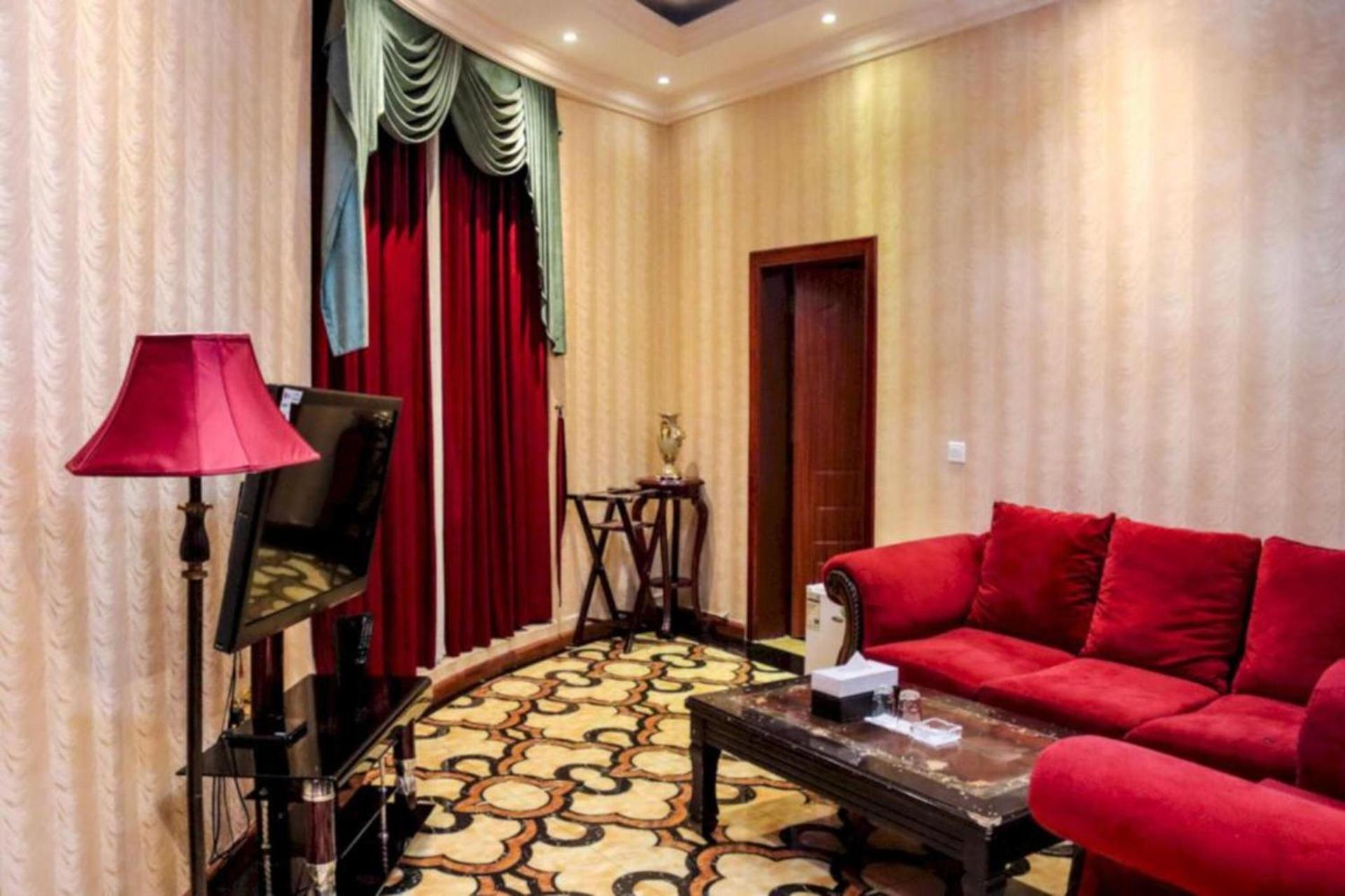 Palette Phoenix Hotel - Photo 16