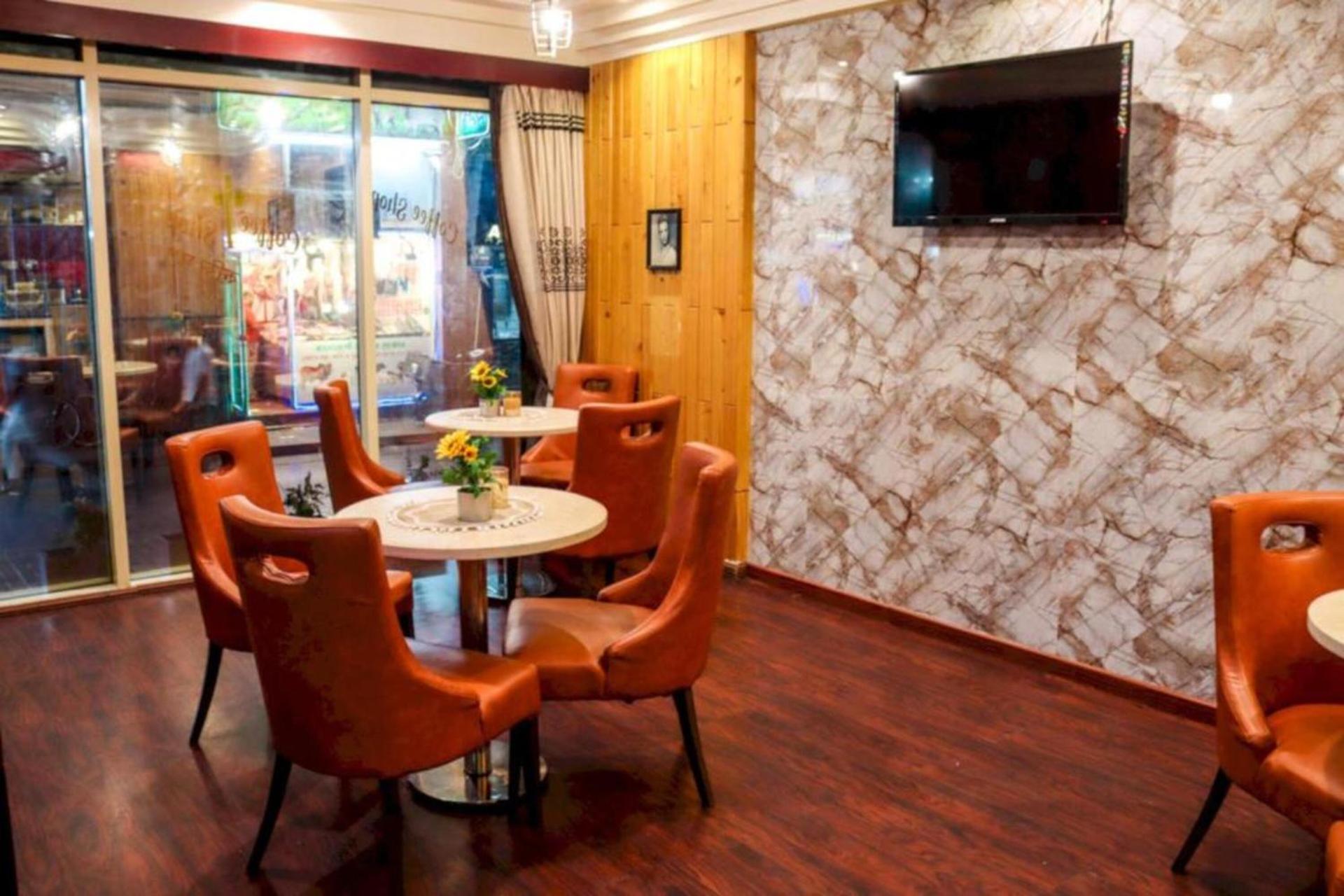 Palette Phoenix Hotel - Photo 8