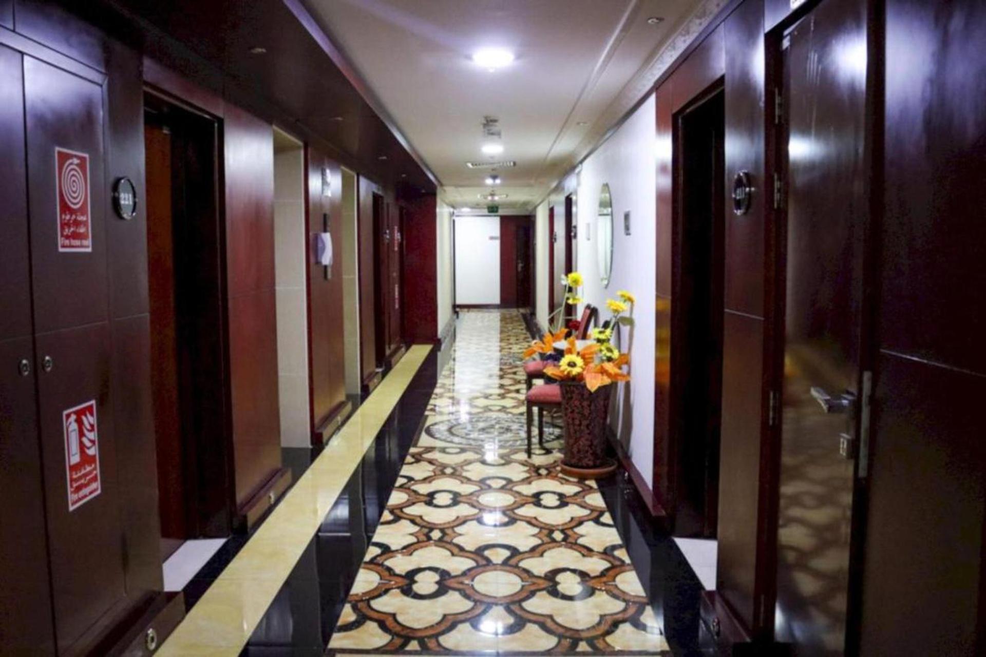 Palette Phoenix Hotel - Photo 15