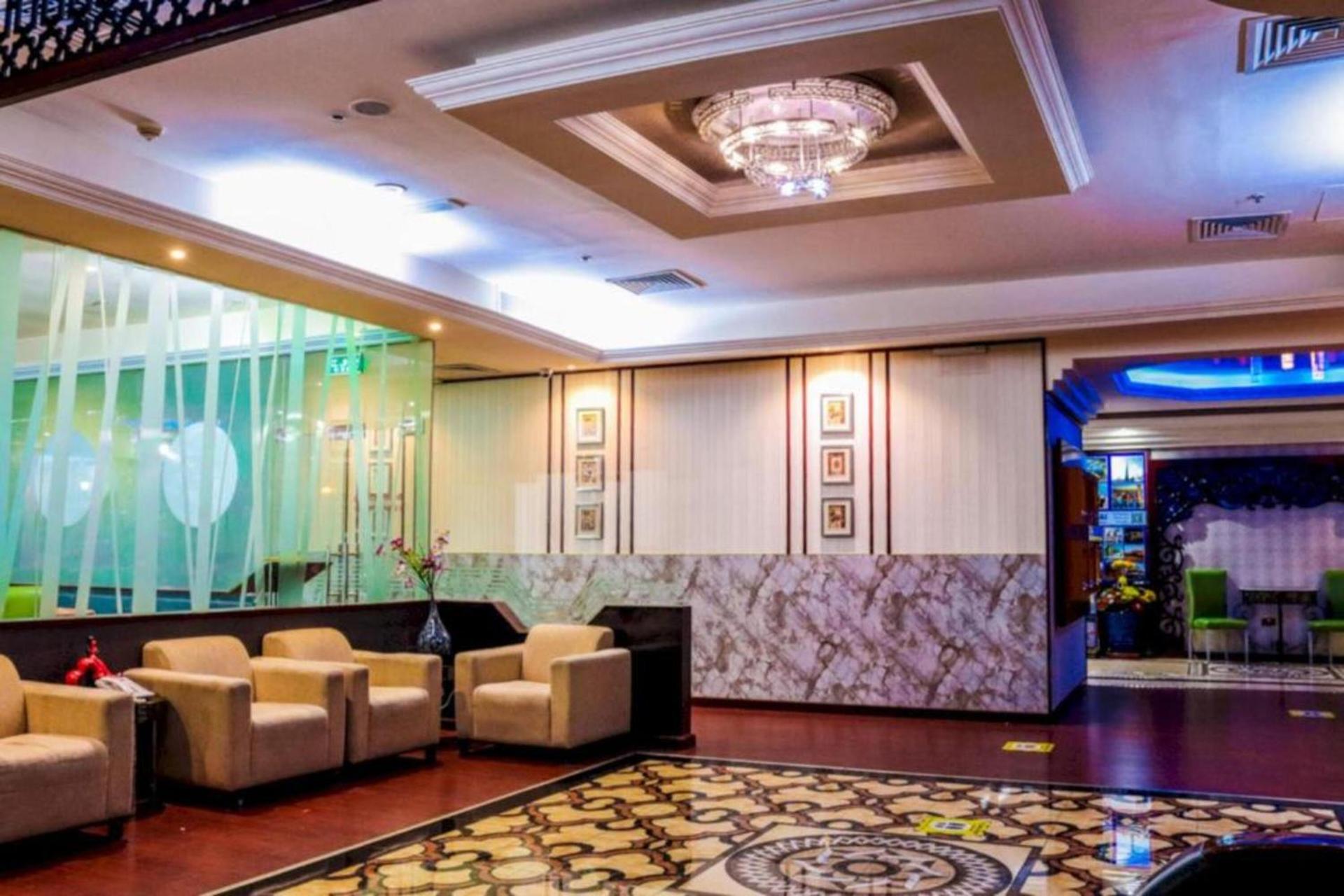 Palette Phoenix Hotel - Photo 9