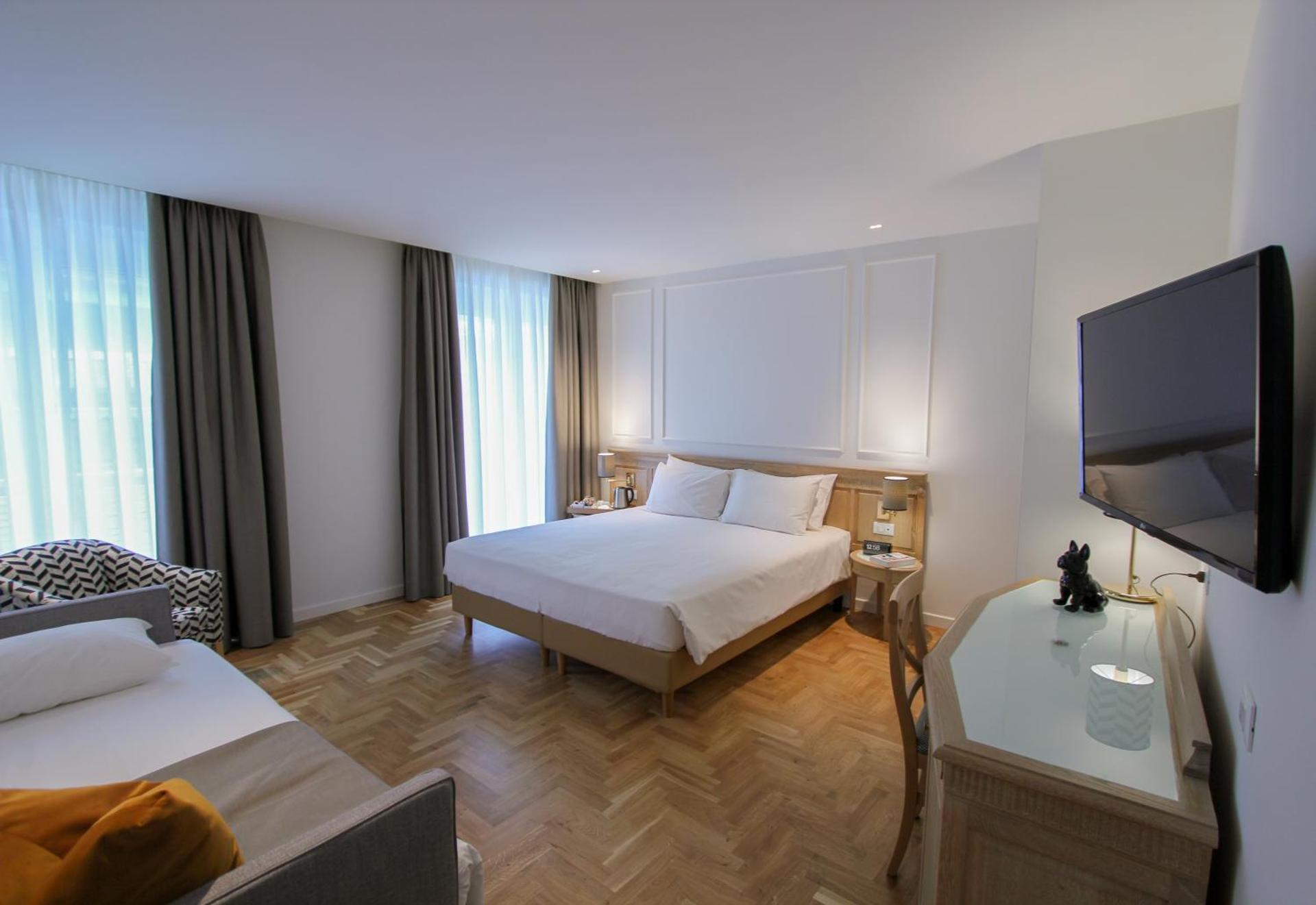 Superior Triple Room with Balcony