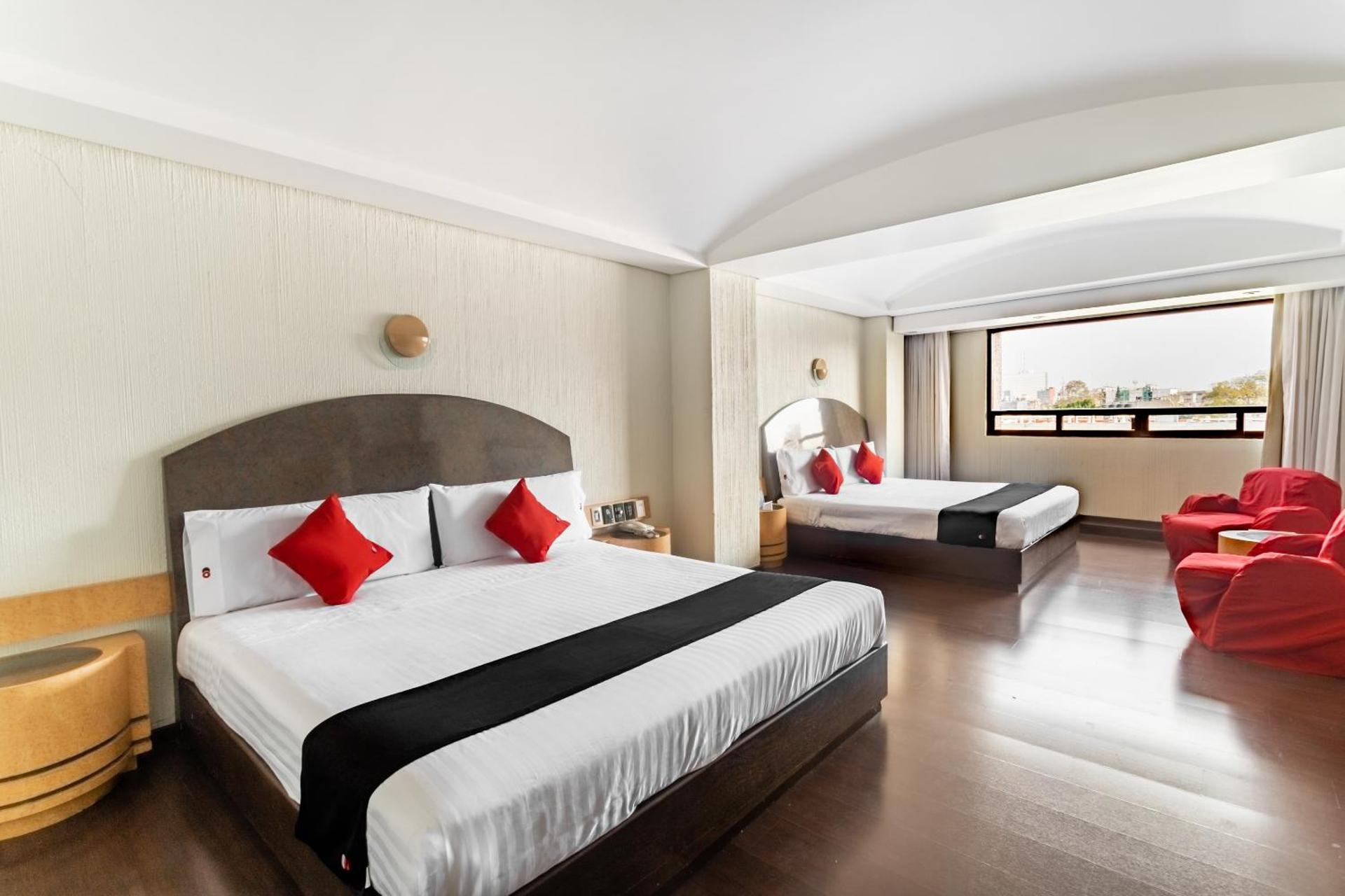 Capital O Andrade, Mexico City - Photo 41