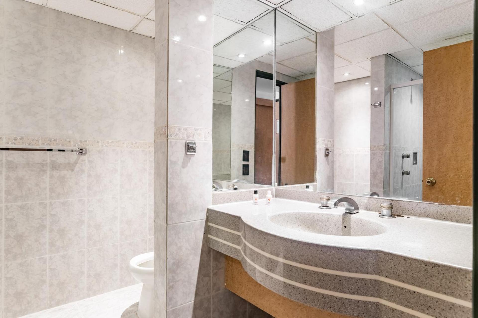 Capital O Andrade, Mexico City - Photo 45