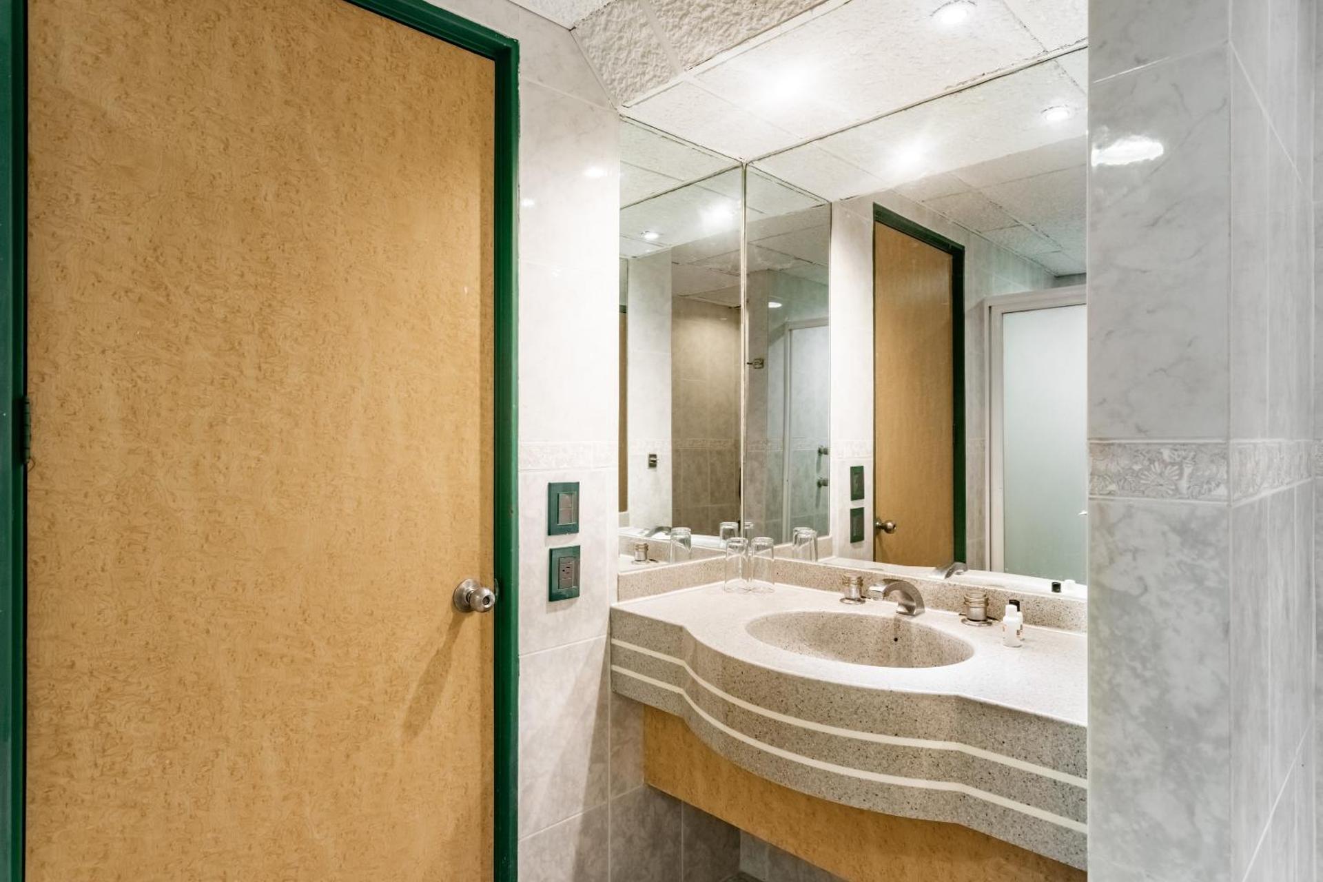 Capital O Andrade, Mexico City - Photo 7