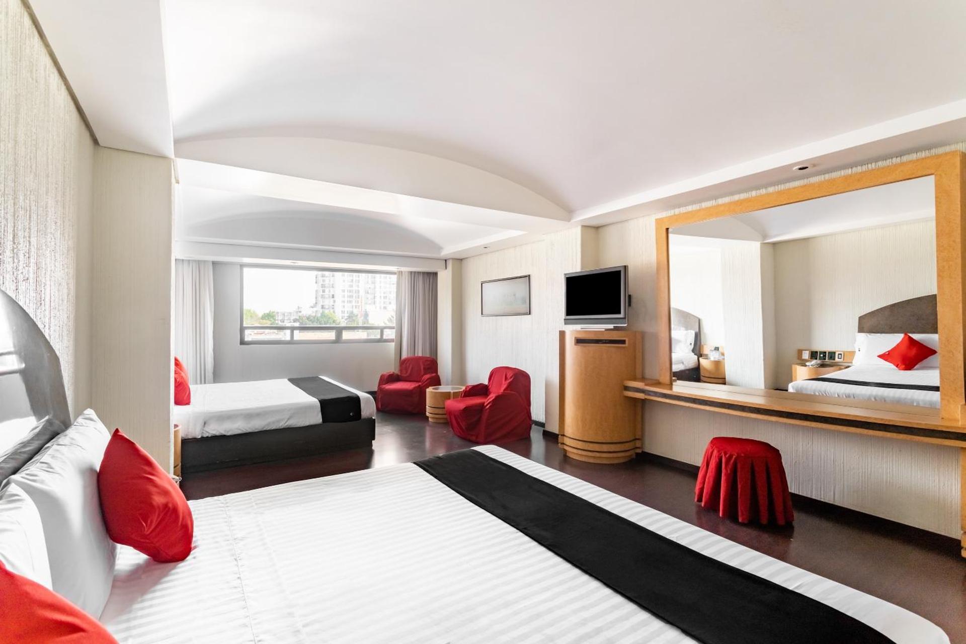 Capital O Andrade, Mexico City - Photo 42