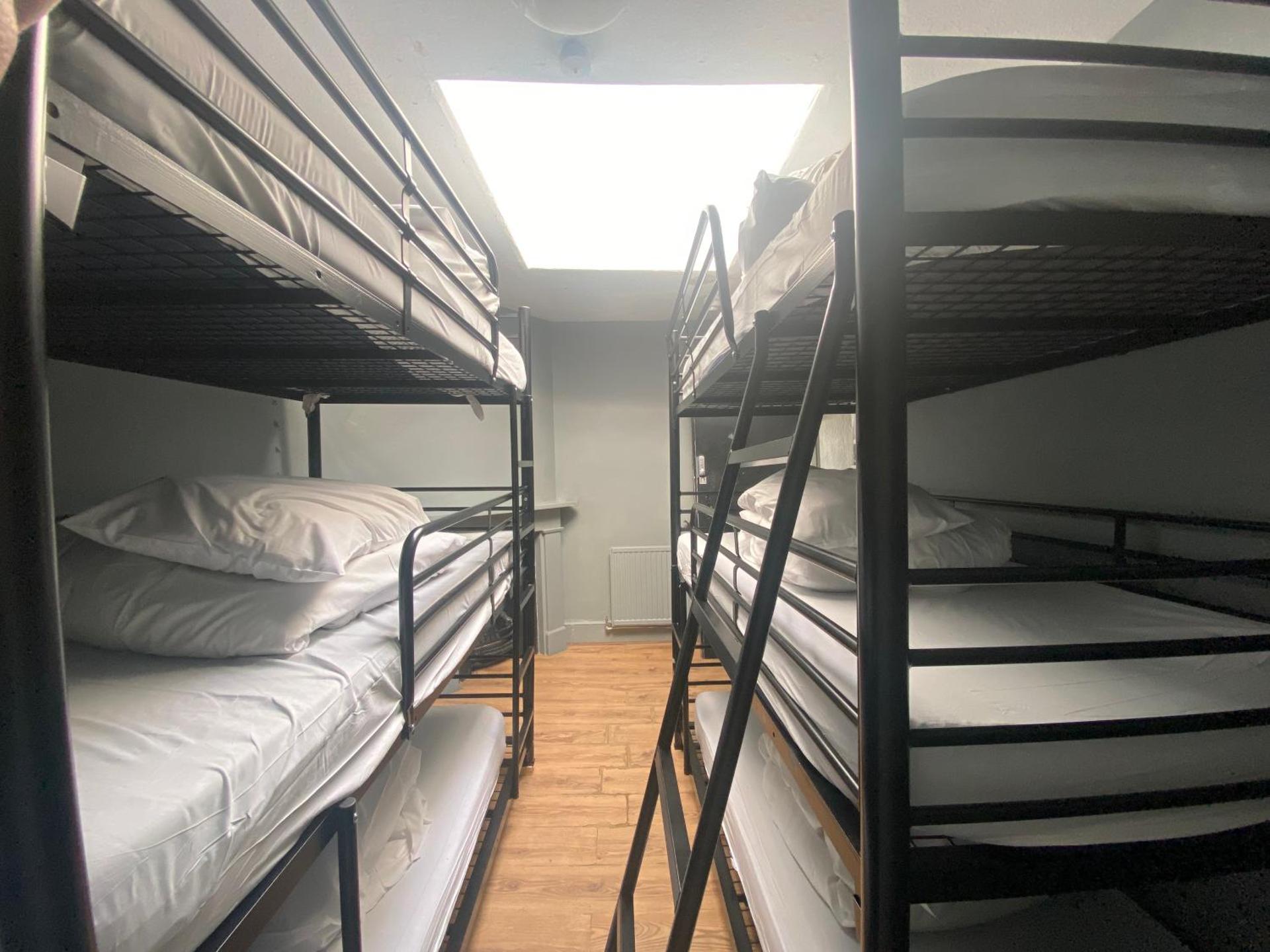 Queen Elizabeth Hostel - Photo 13