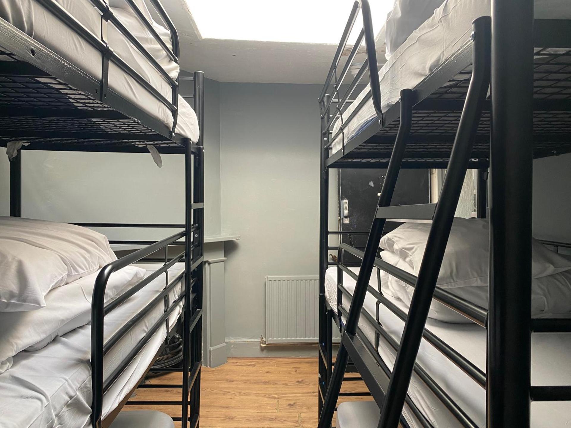 Queen Elizabeth Hostel - Photo 14