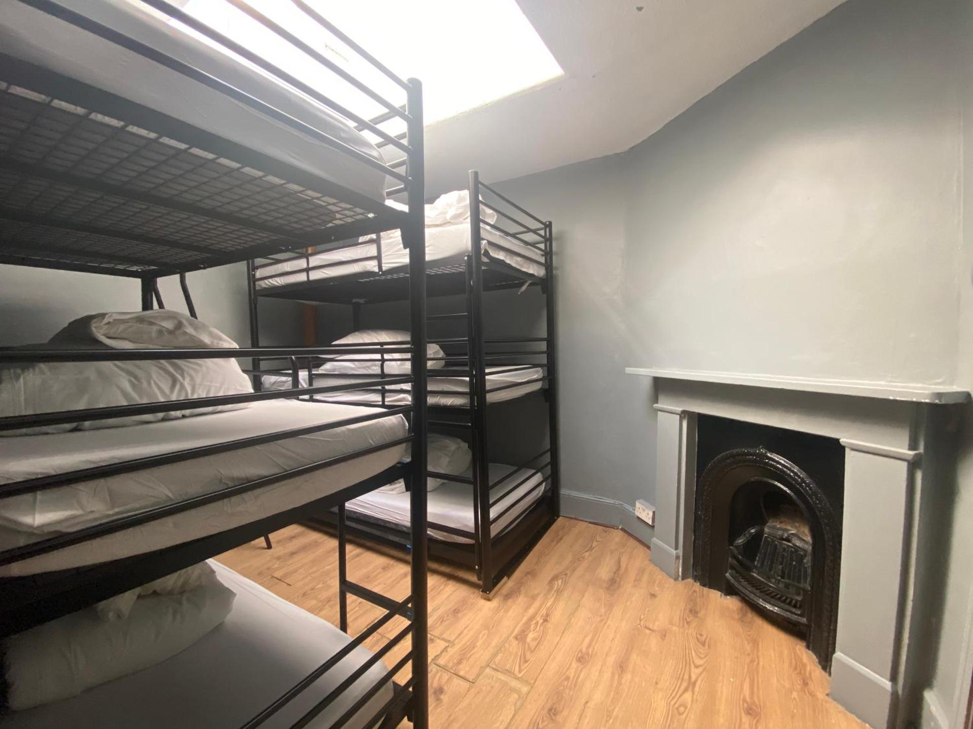 Queen Elizabeth Hostel - Photo 15