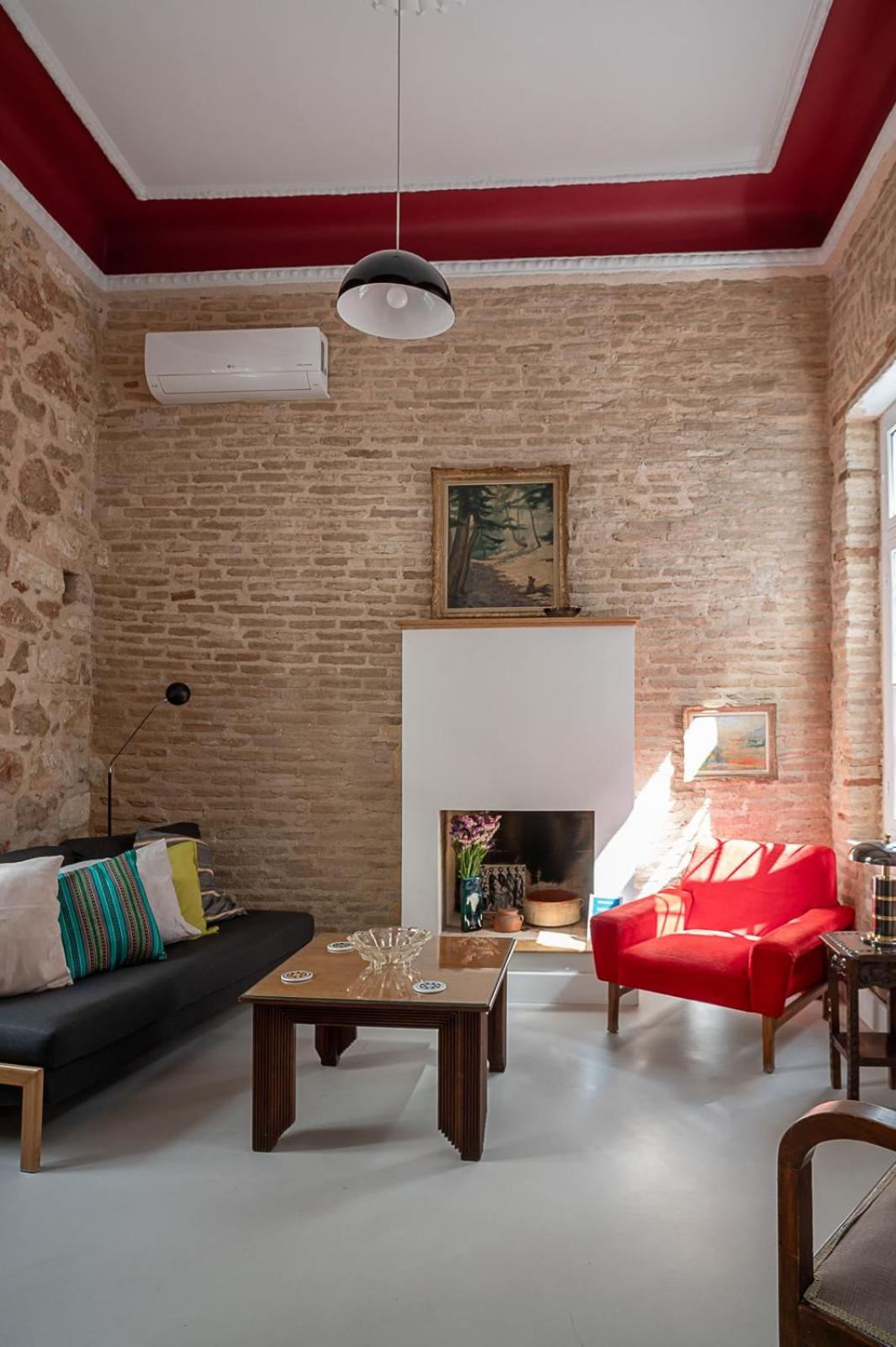 Athenian Cypress House - Photo 3