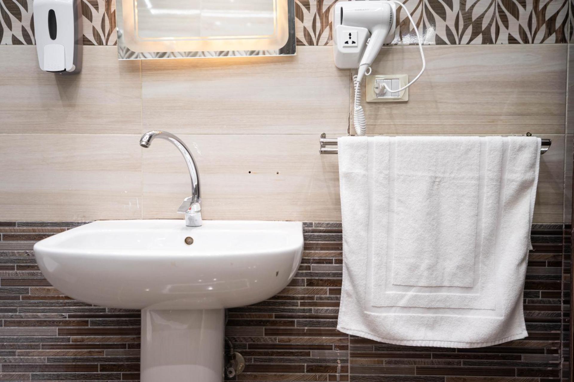 Camel Pyramids View Inn - Photo 4