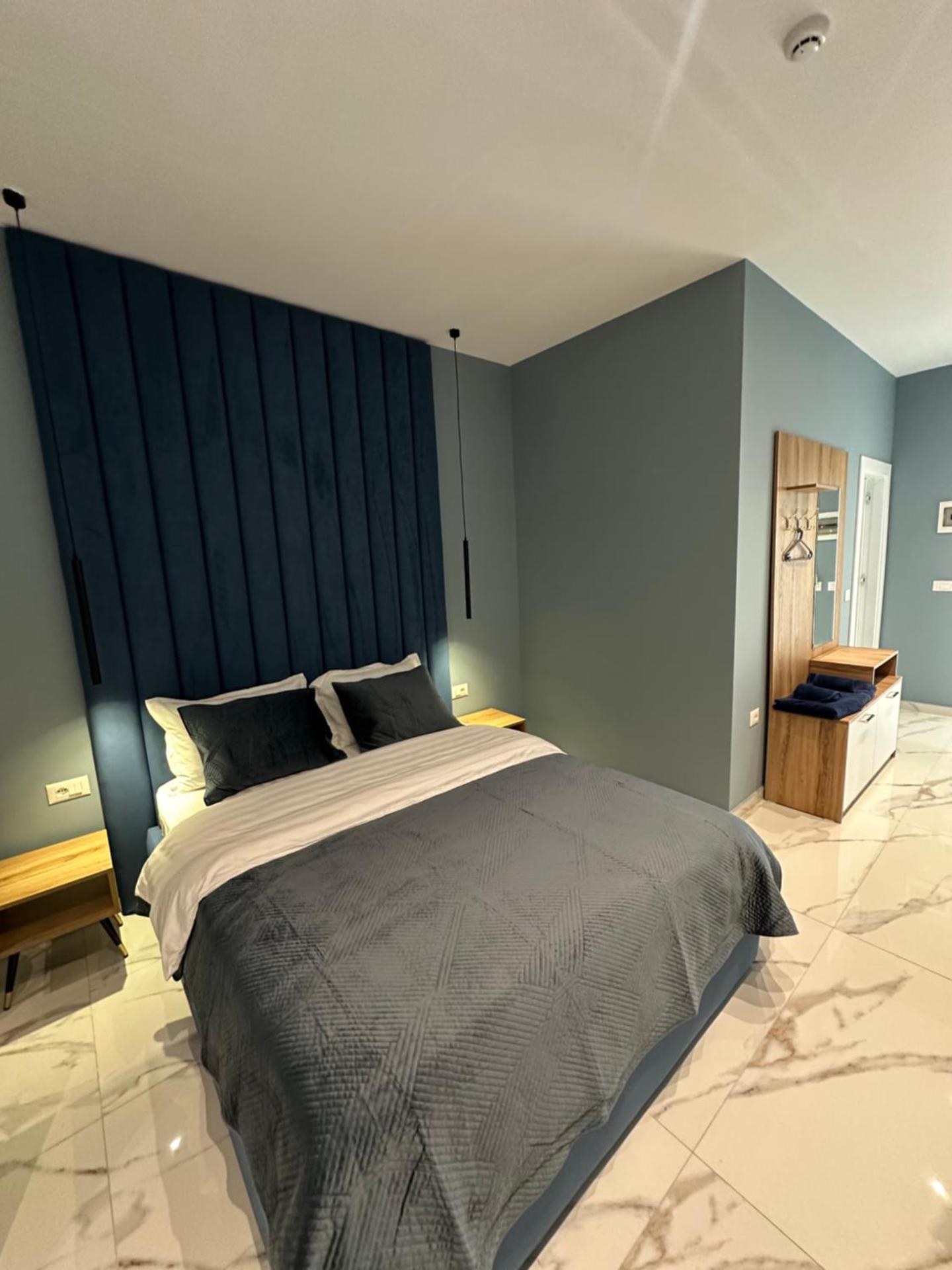 Luxury Hotel By Gjyshi - Photo 38