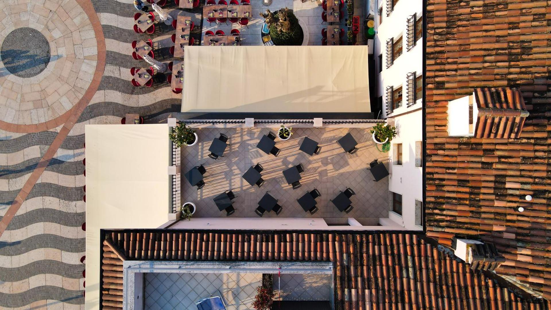 La Vista Postcard Hotel - Photo 20