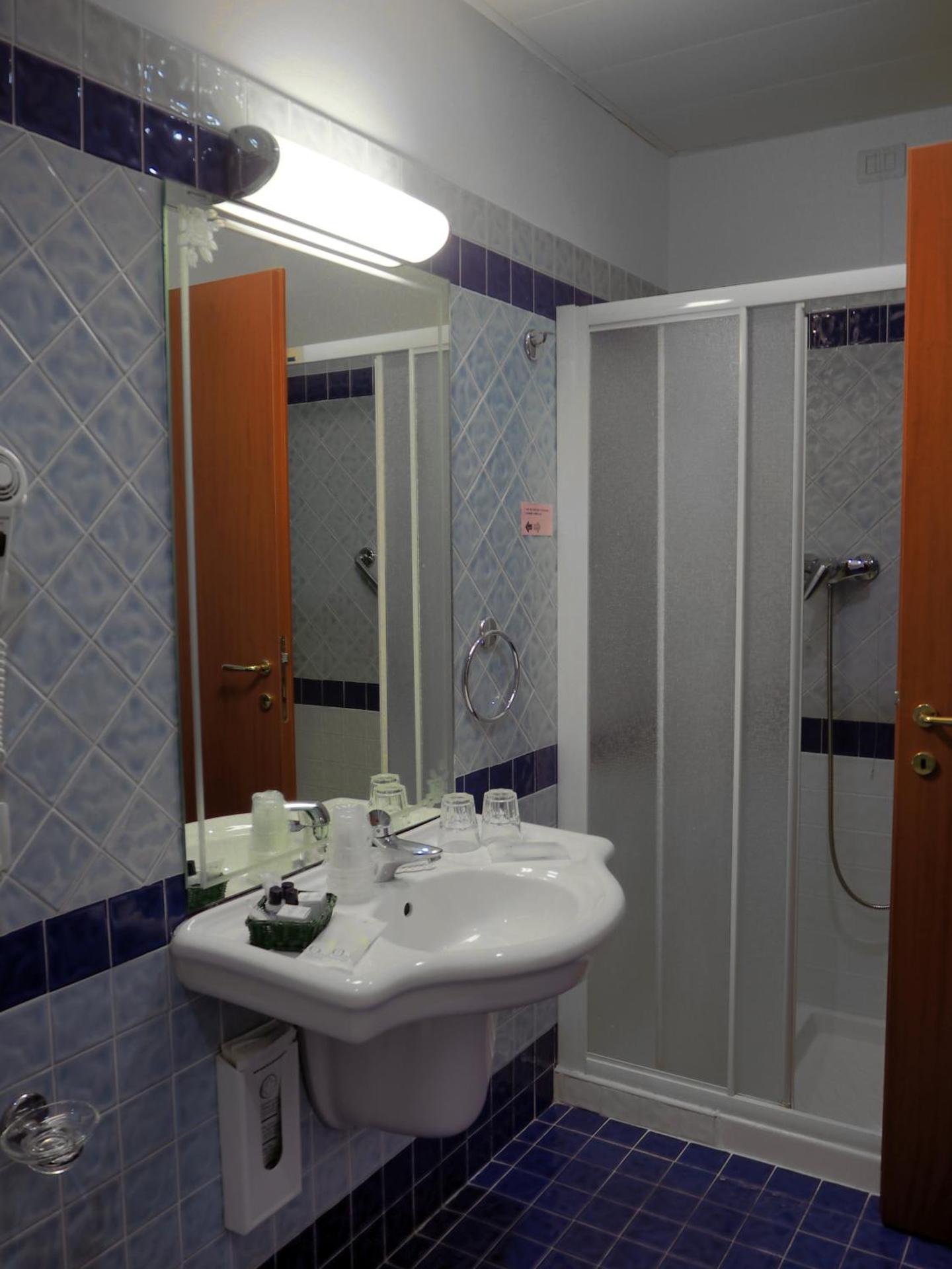 Hotel Ferrari - Photo 50