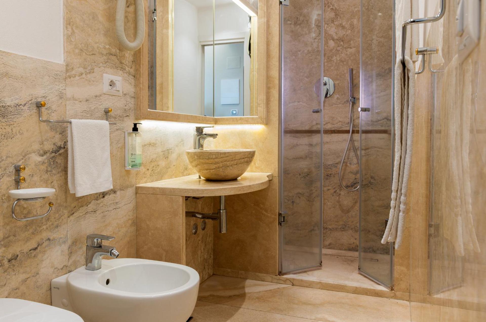 Albergo Chiusarelli - Photo 173