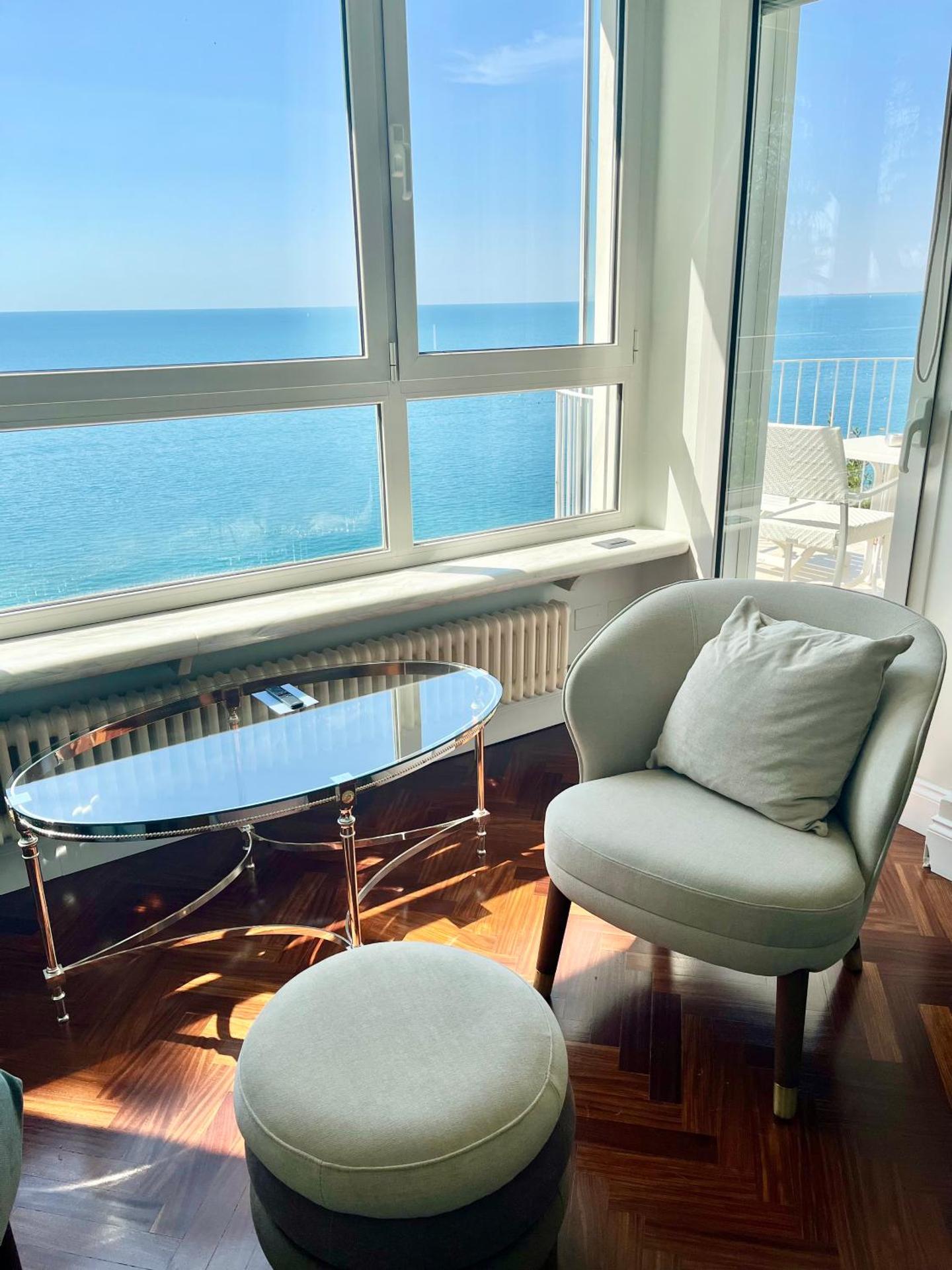 Hotel Riviera & Maximilian's - Photo 23