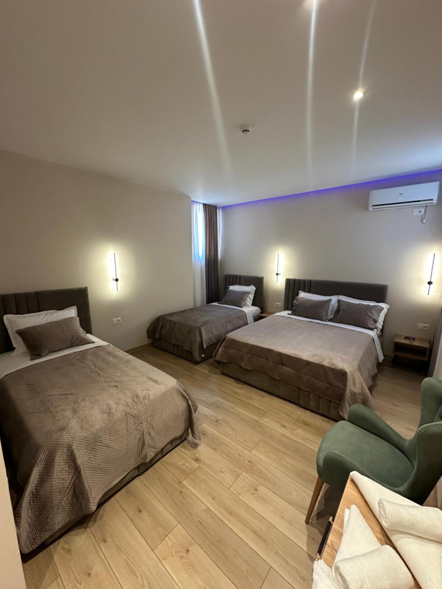 Luxury Hotel By Gjyshi - Photo 59