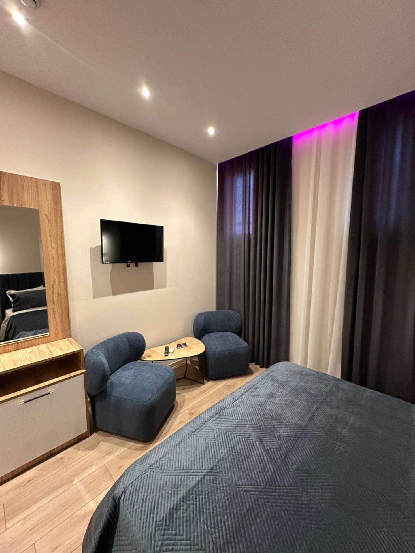 Luxury Hotel By Gjyshi - Photo 12