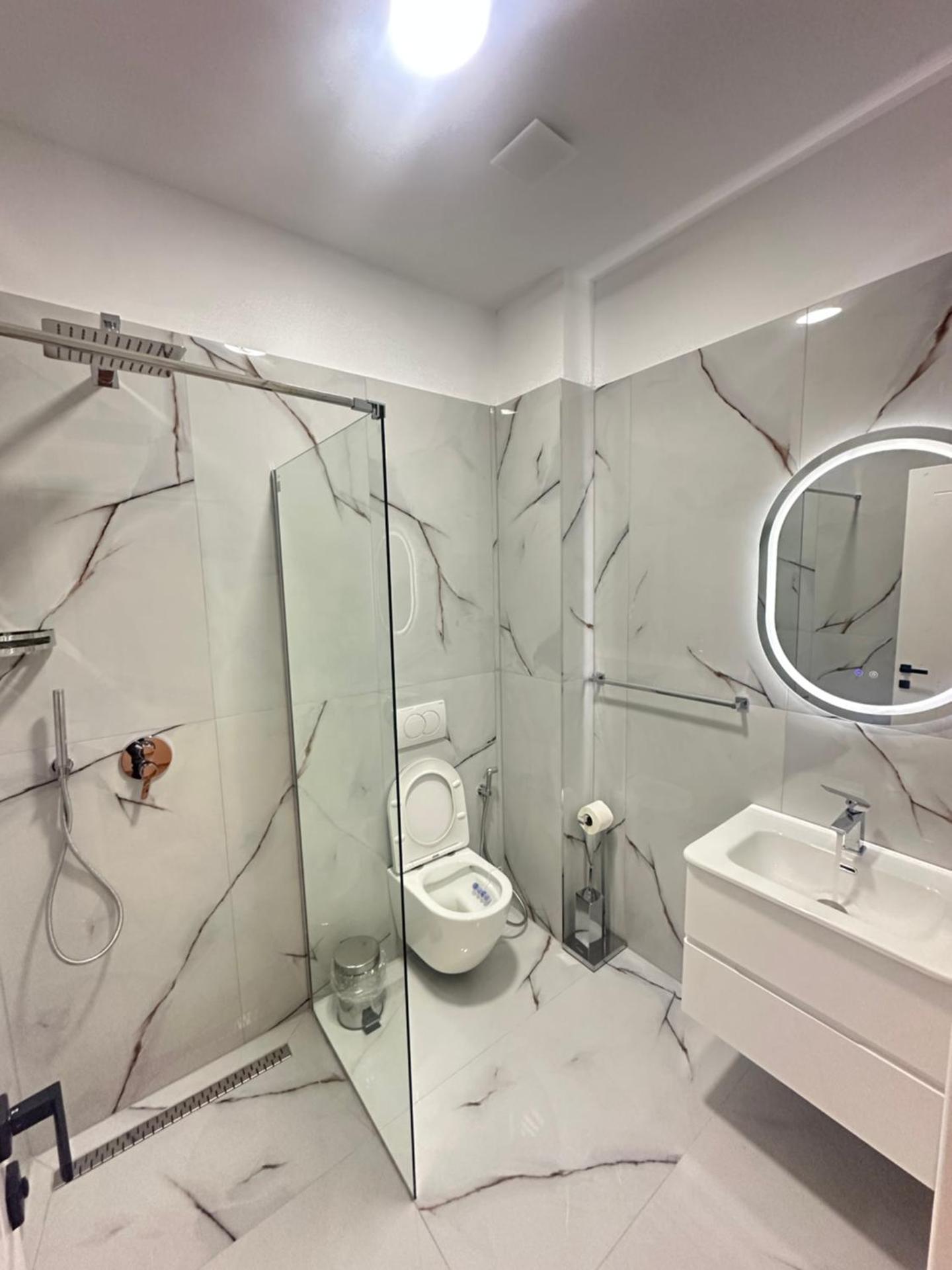 Luxury Hotel By Gjyshi - Photo 43