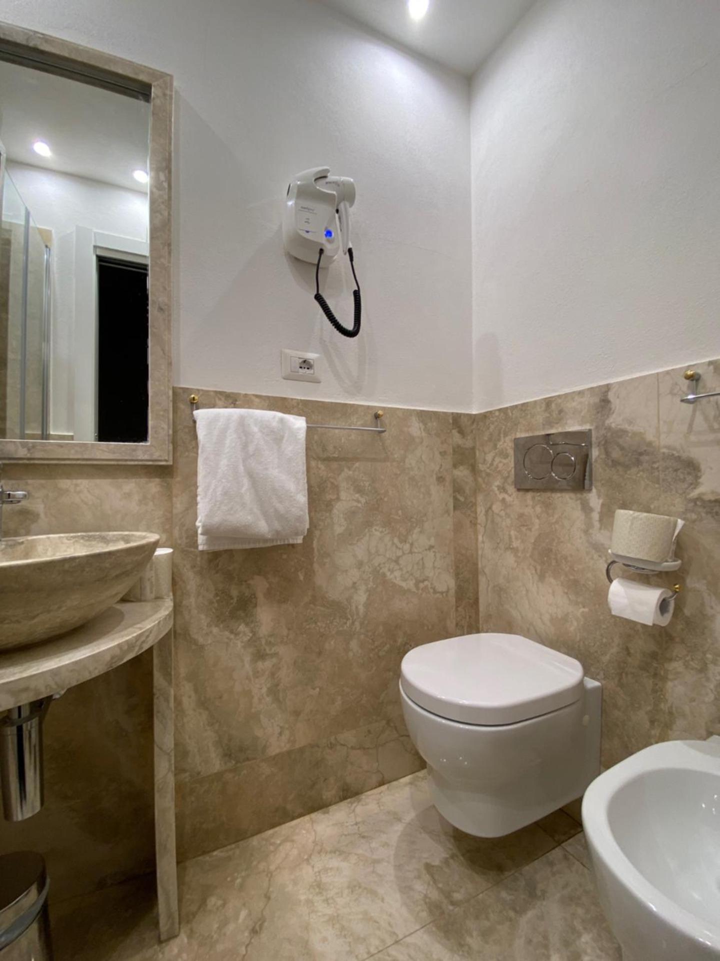 Albergo Chiusarelli - Photo 10