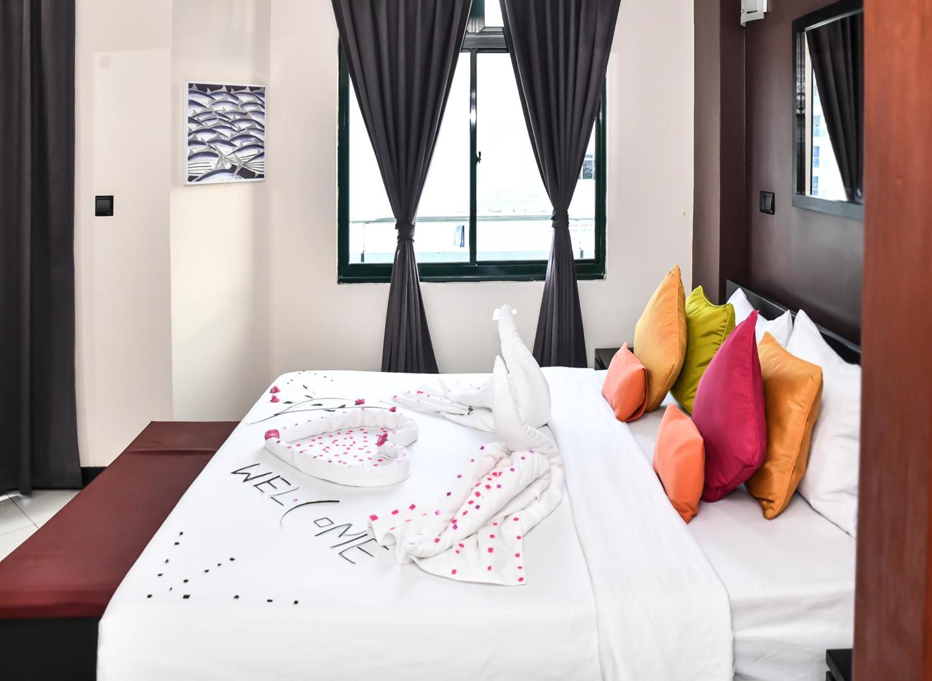 Business Deluxe Room (Free Return Airport Transfer and 10% off on Food & Beverage)