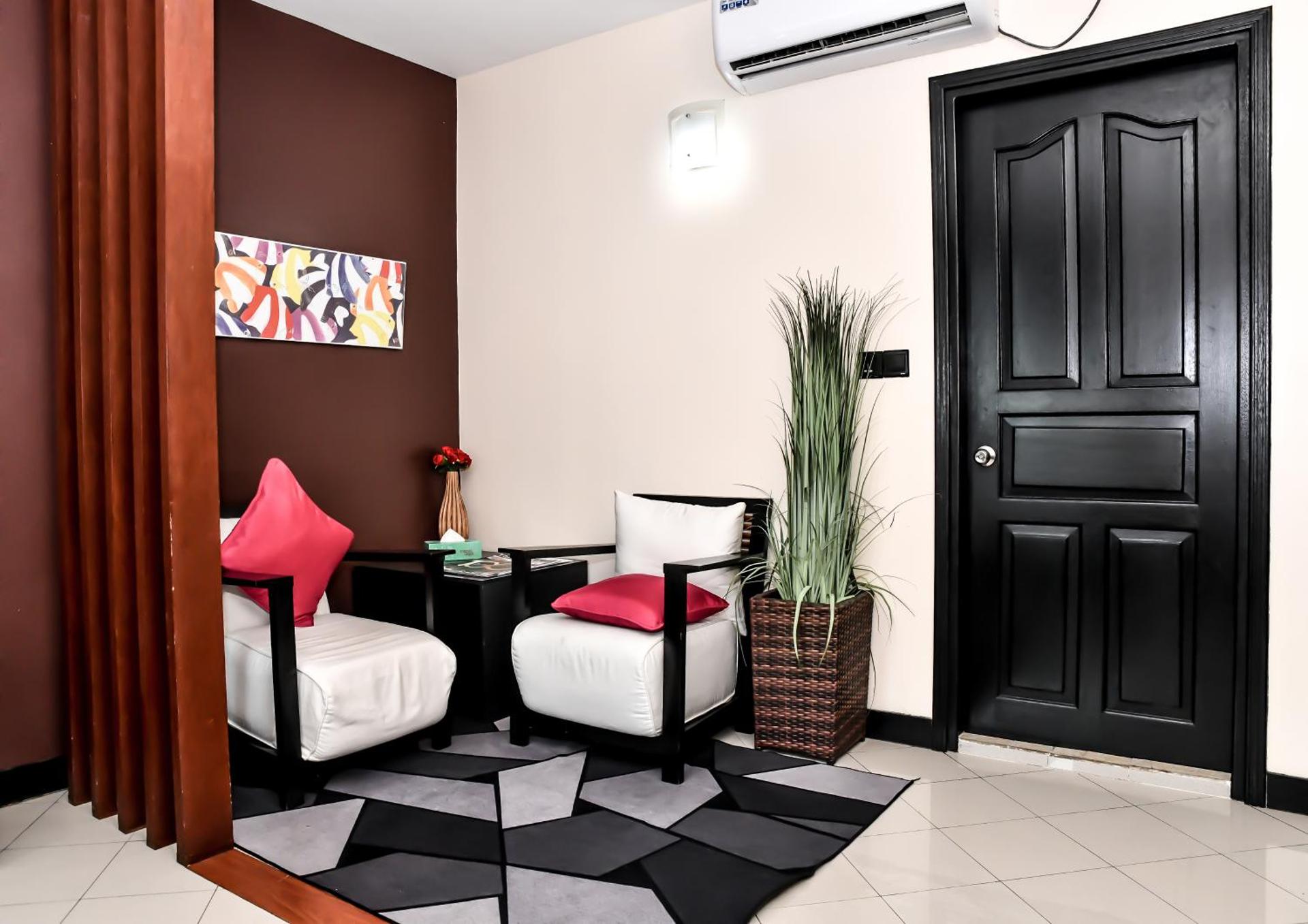 The Beehive - Photo 42