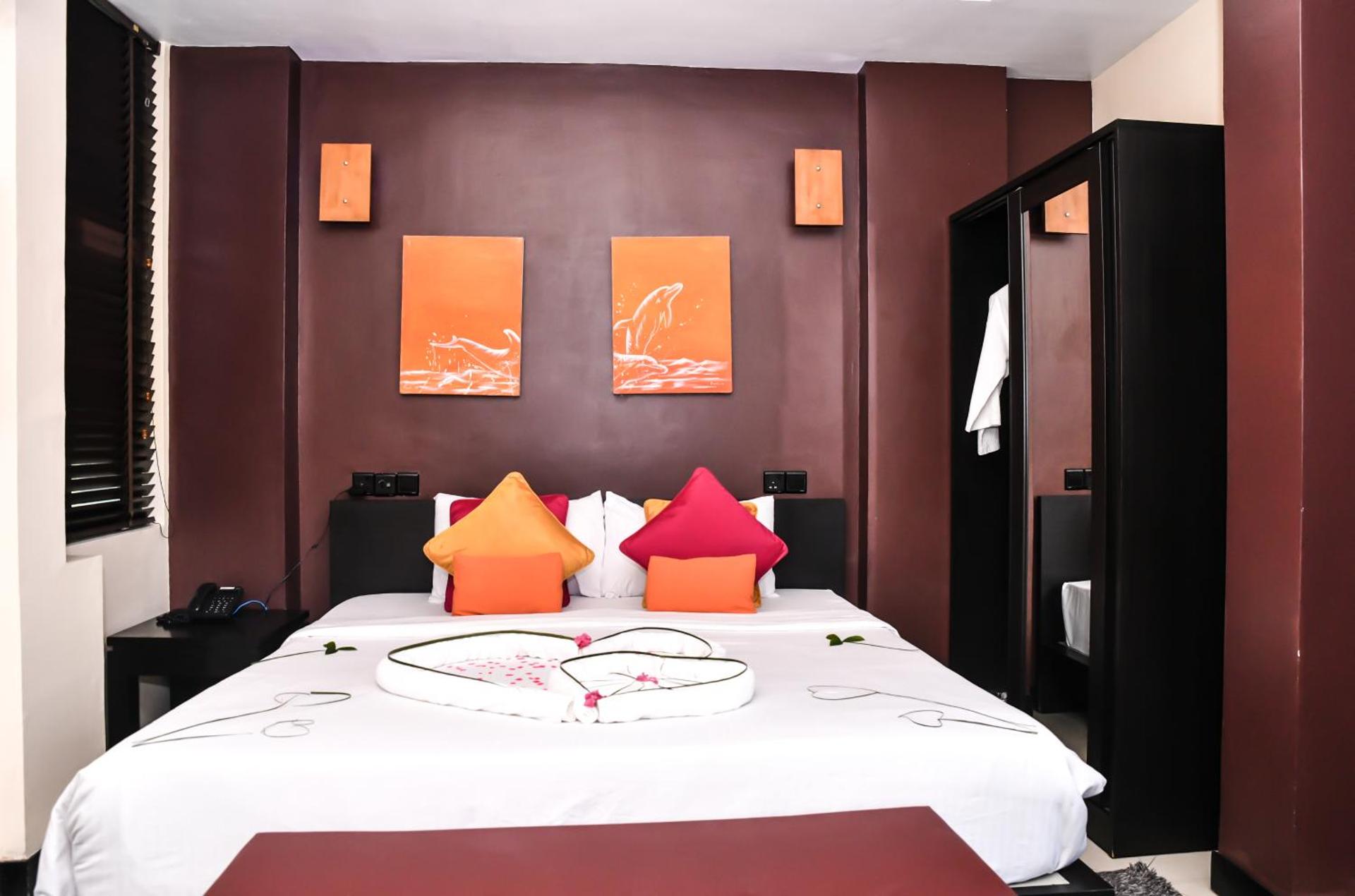 The Beehive - Photo 53