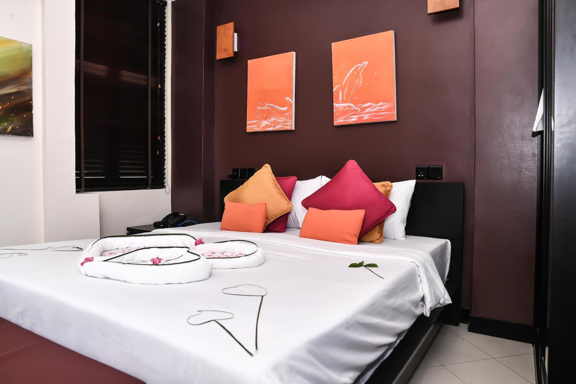 The Beehive - Photo 54