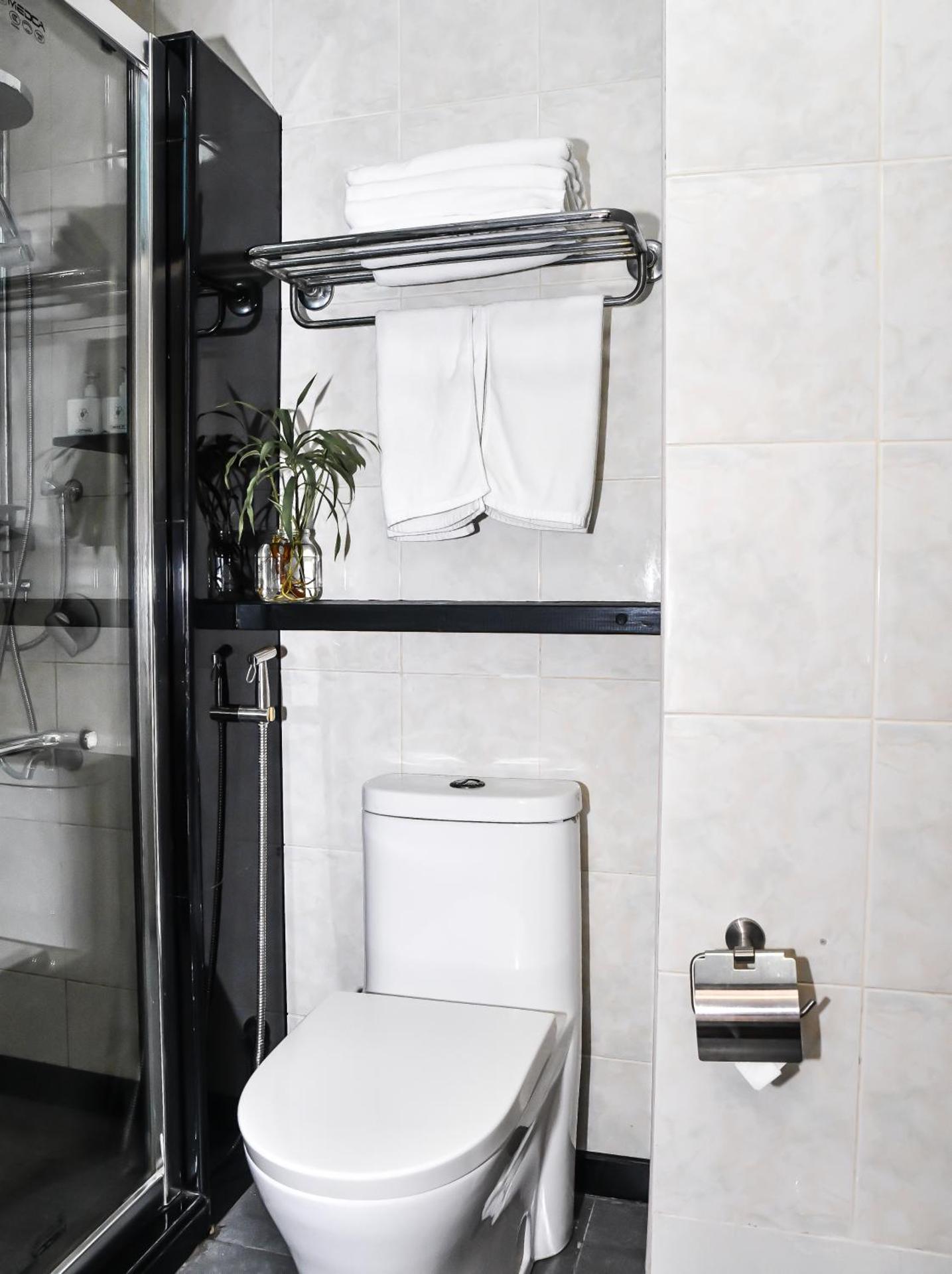 The Beehive - Photo 34