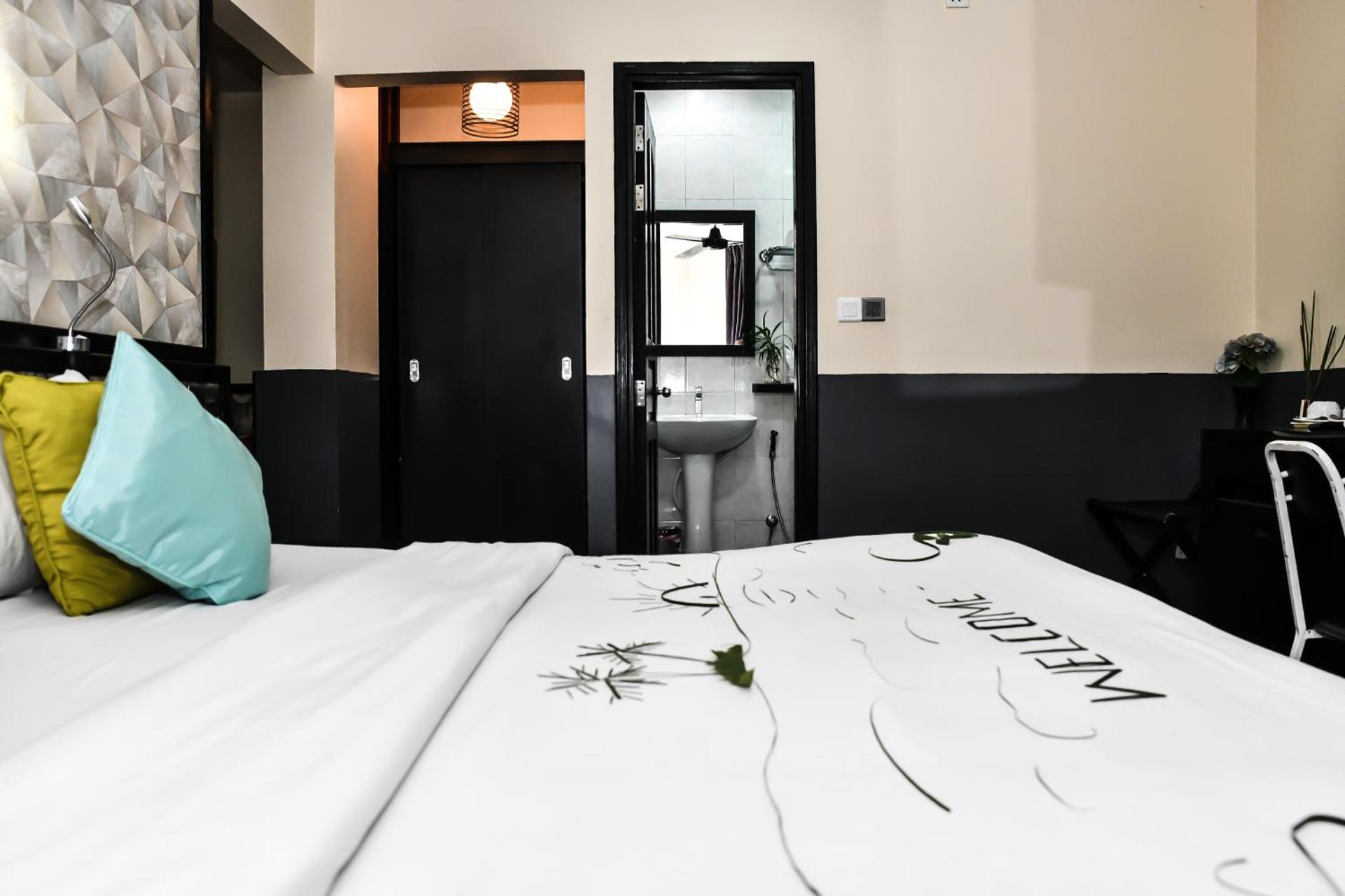 The Beehive - Photo 4