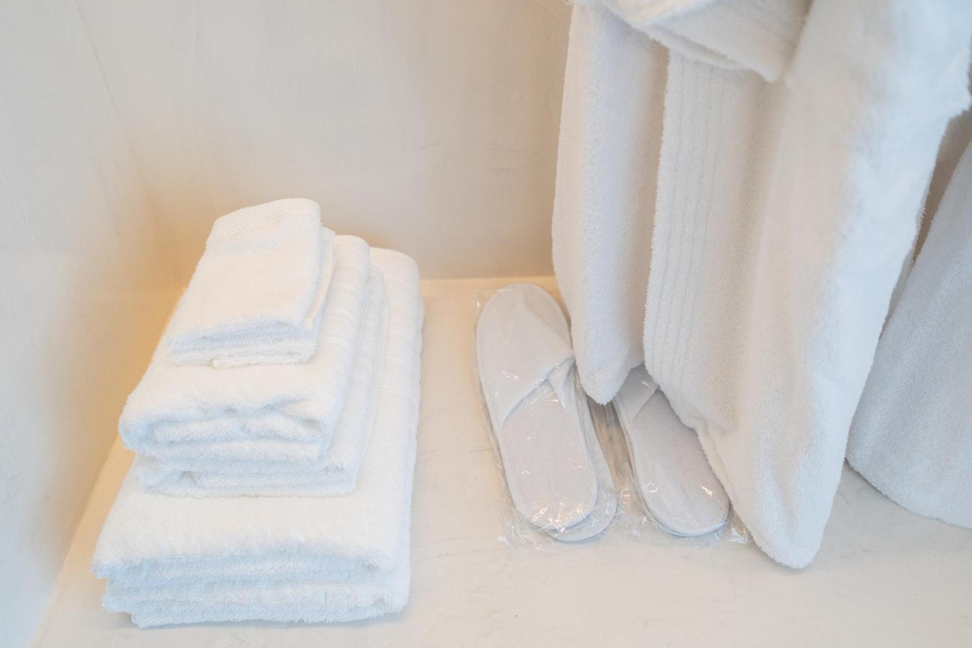 Amerikanos Villas - Photo 8