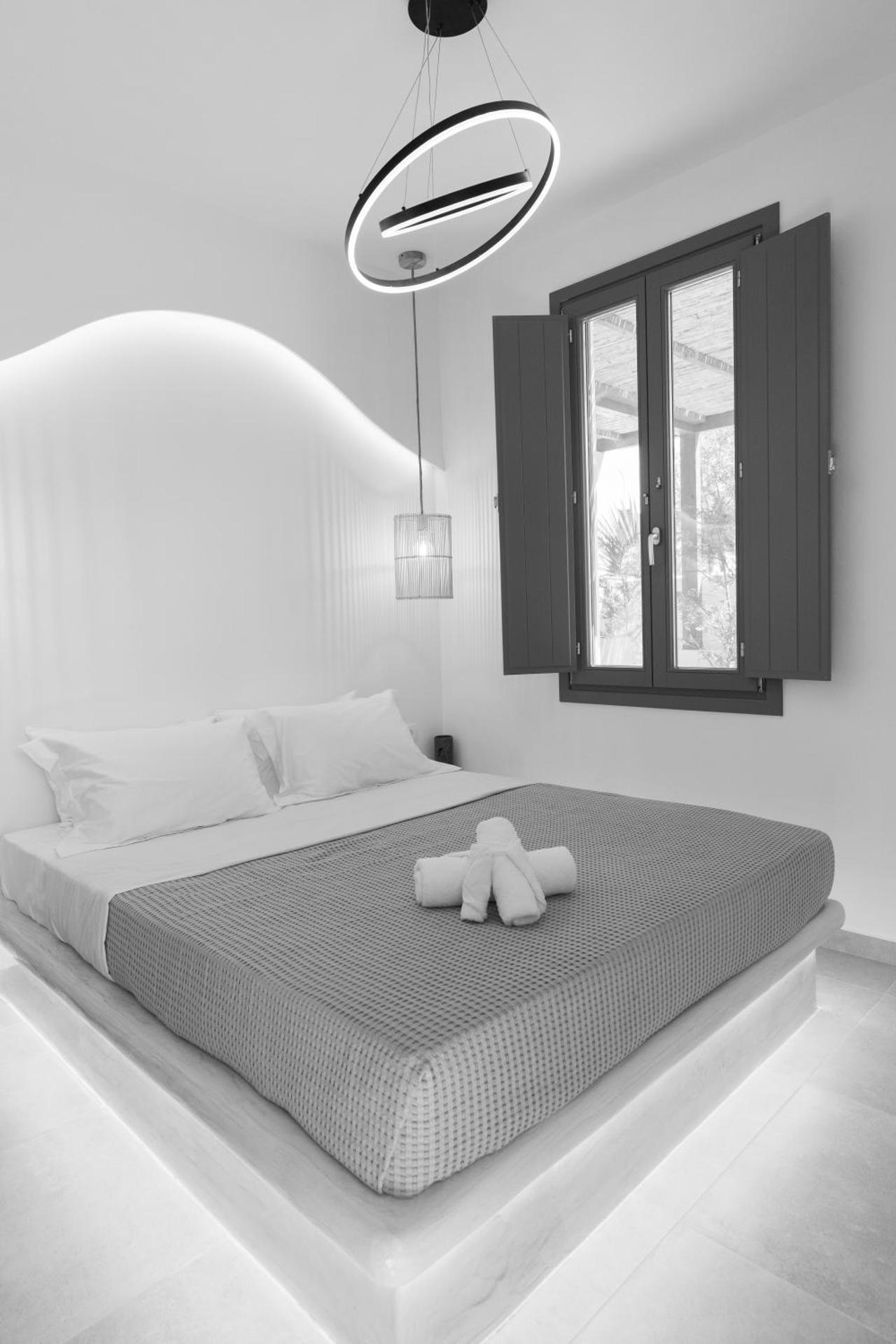 Amerikanos Villas - Photo 14