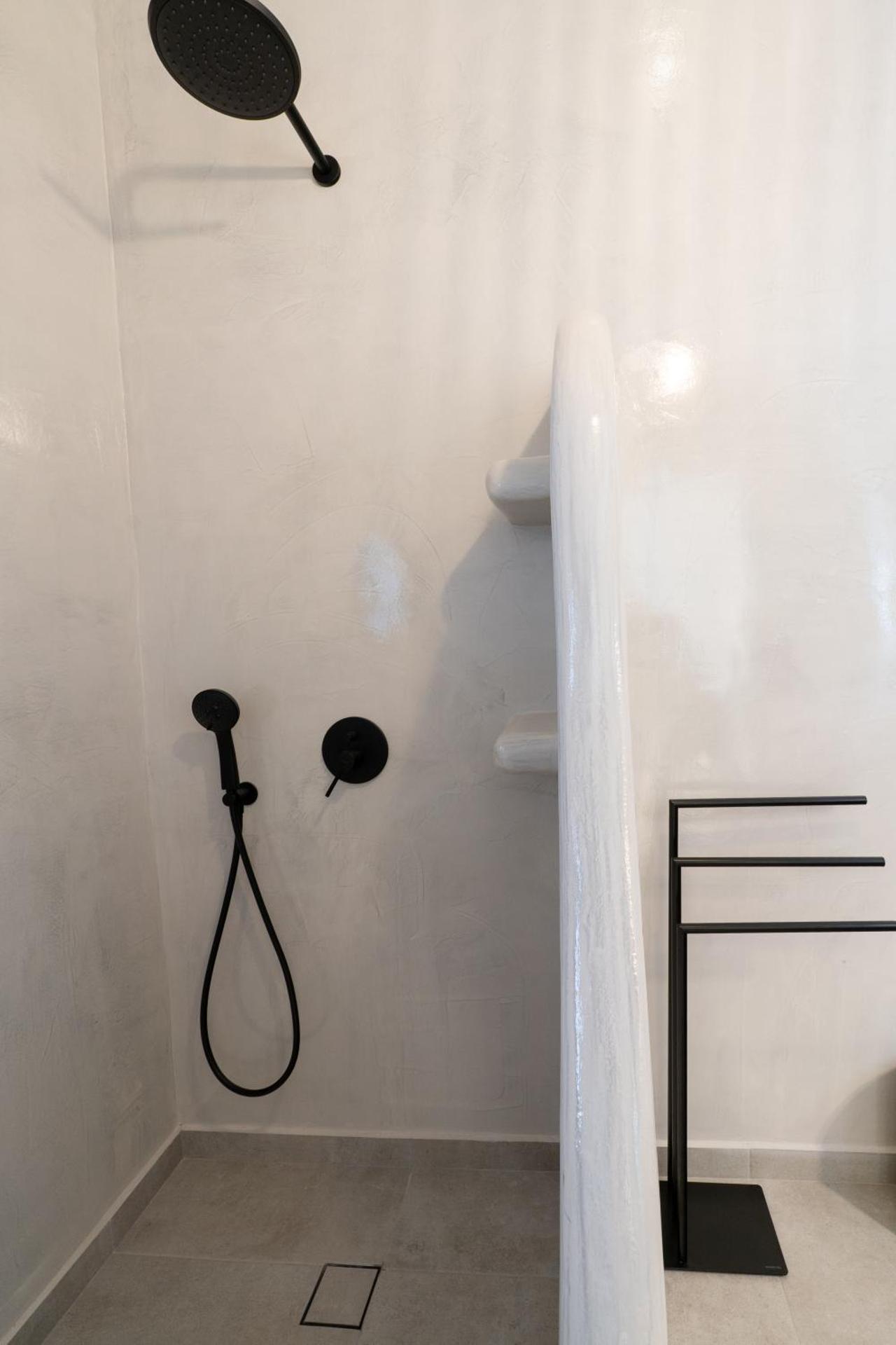 Amerikanos Villas - Photo 20