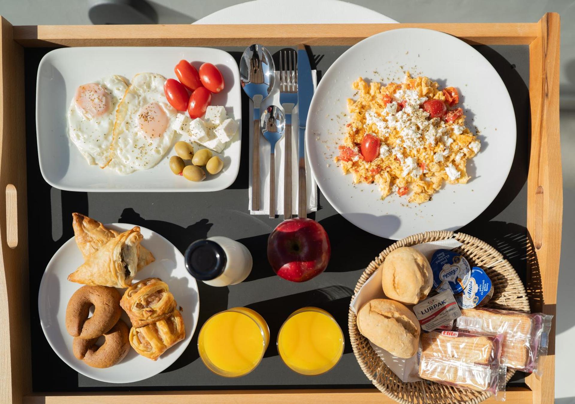 Amerikanos Villas - Photo 21