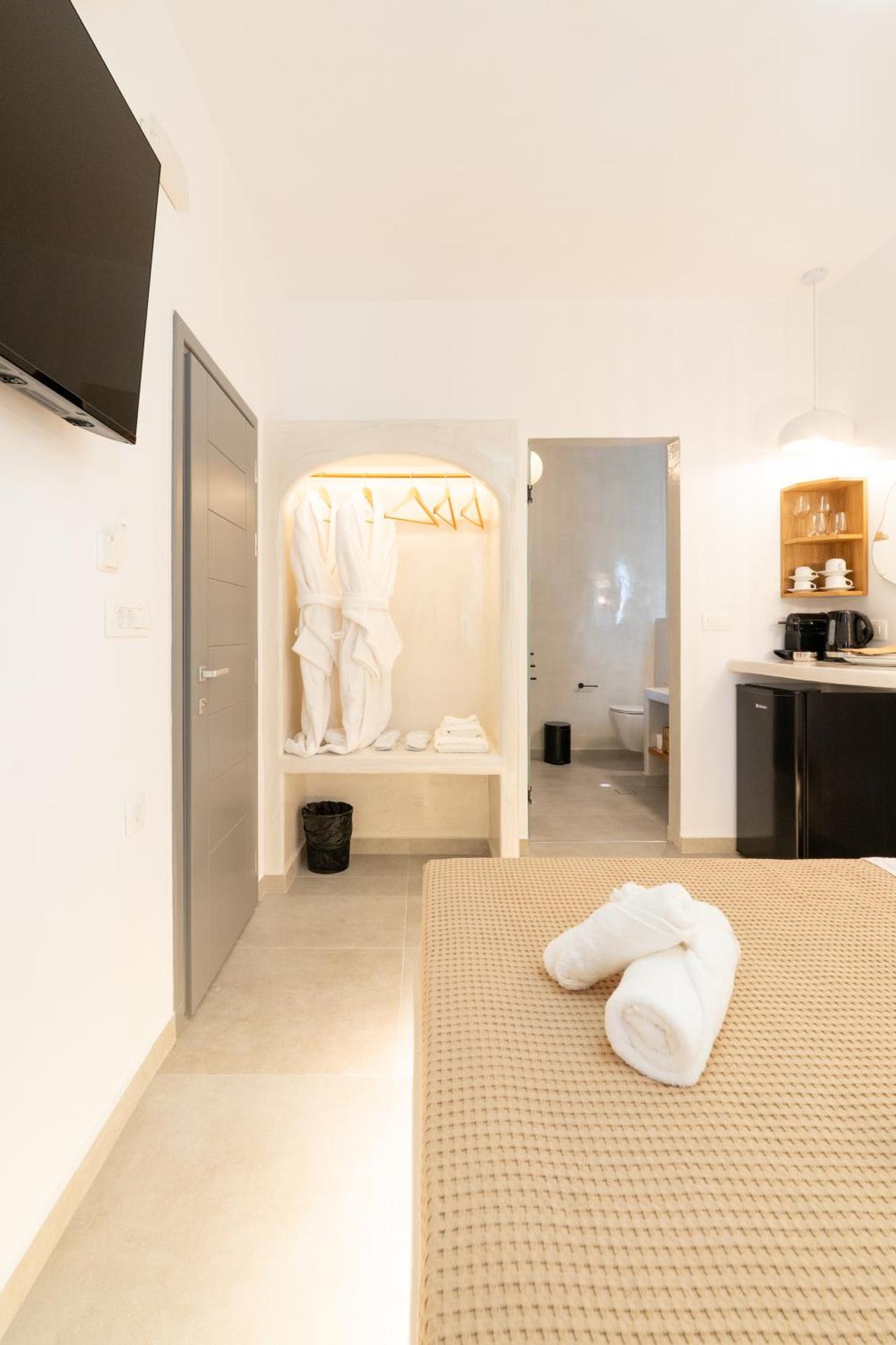 Amerikanos Villas - Photo 12