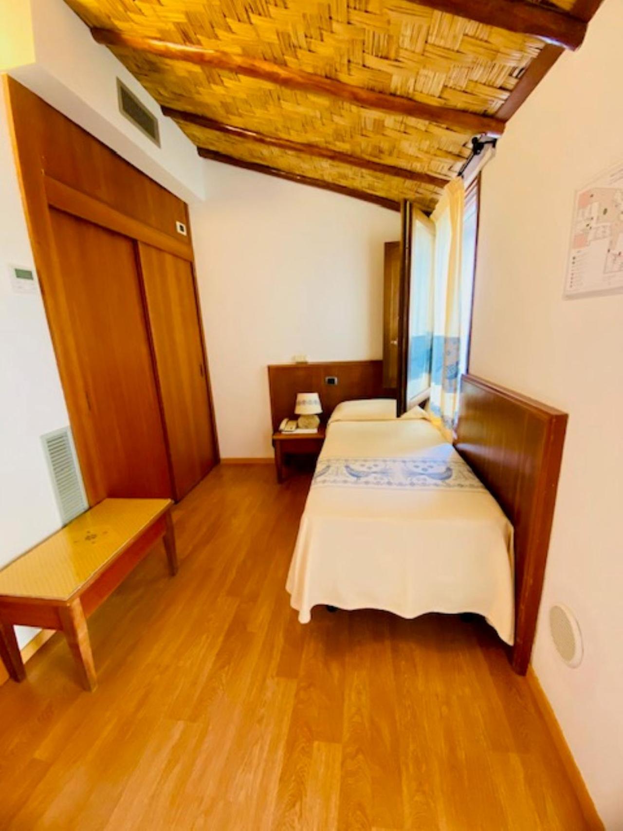 Hotel Villa Canu - Photo 46