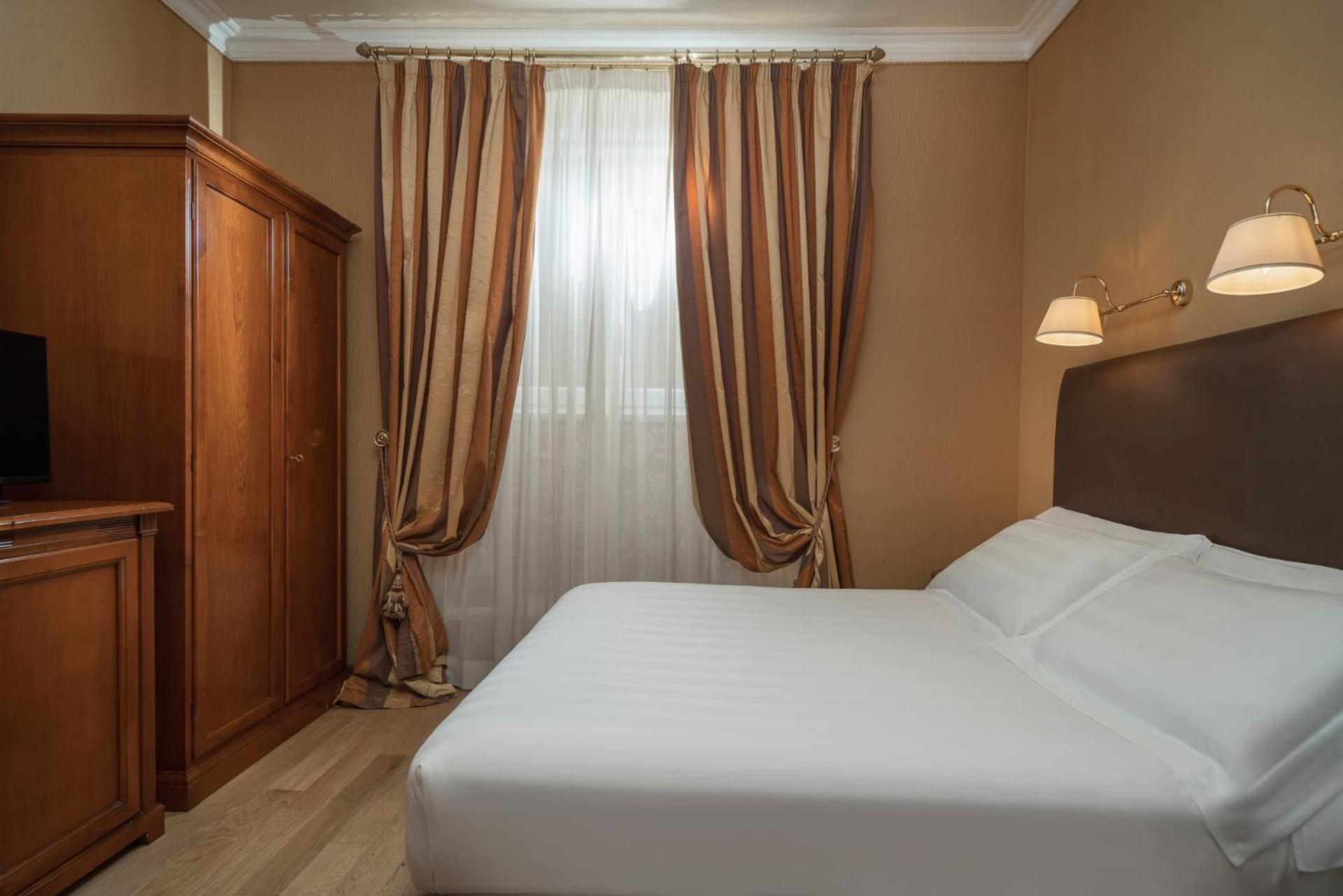 Hotel Oceania - Photo 11