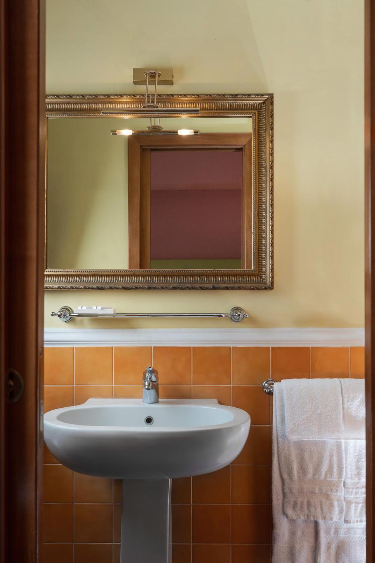 Hotel Oceania - Photo 39