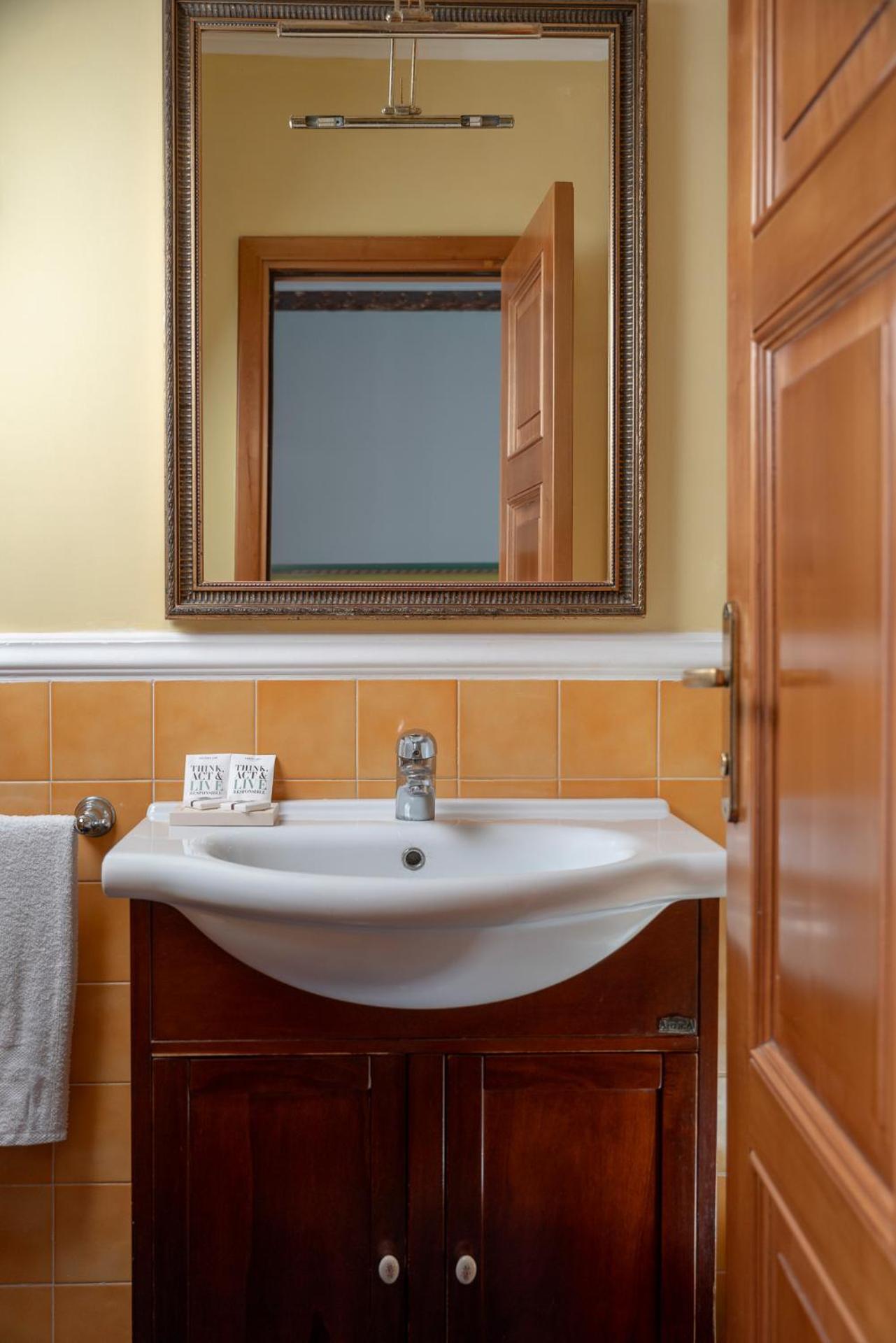 Hotel Oceania - Photo 16