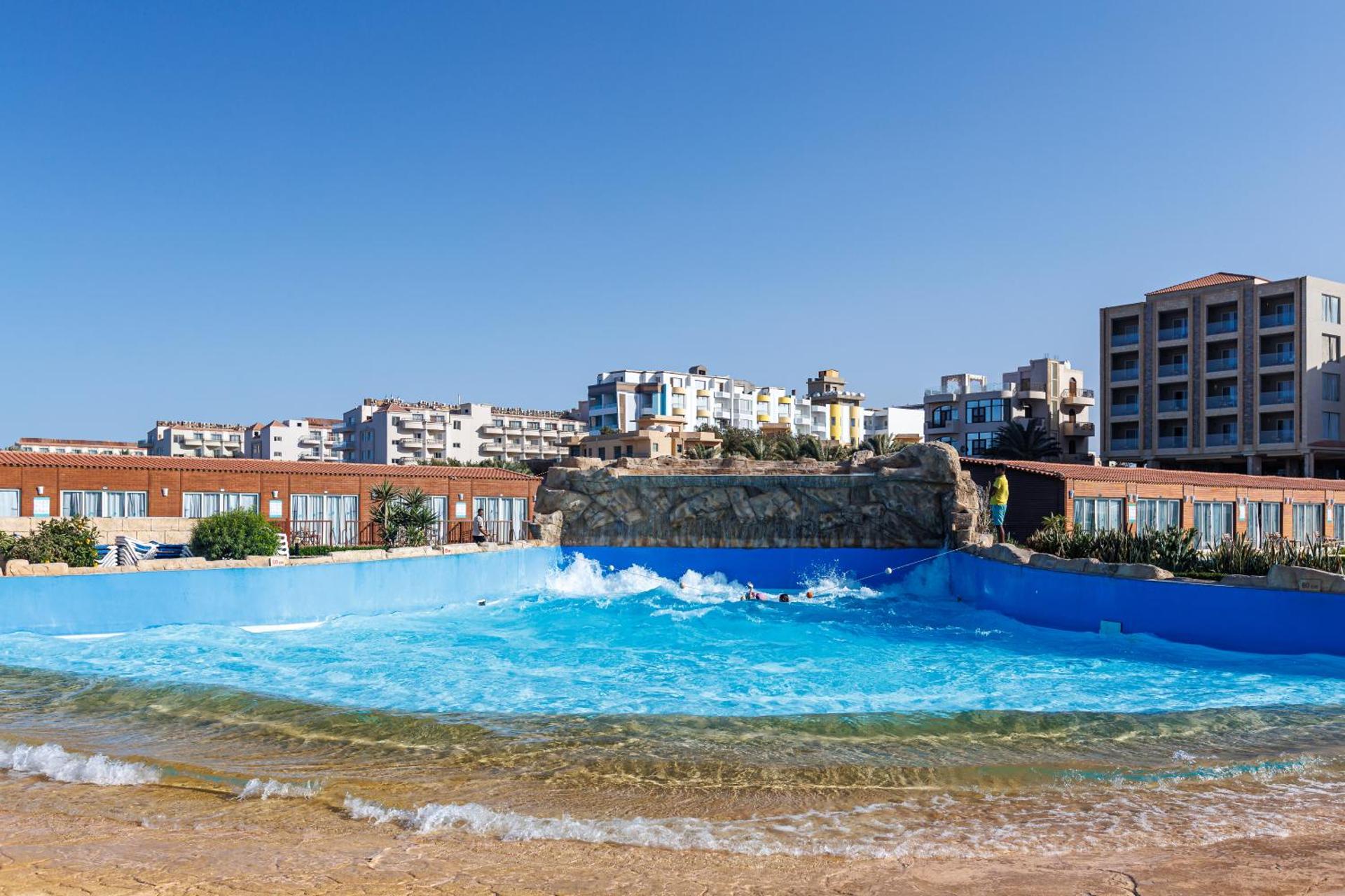 Sunrise Alora Aqua Park Resort - Photo 5