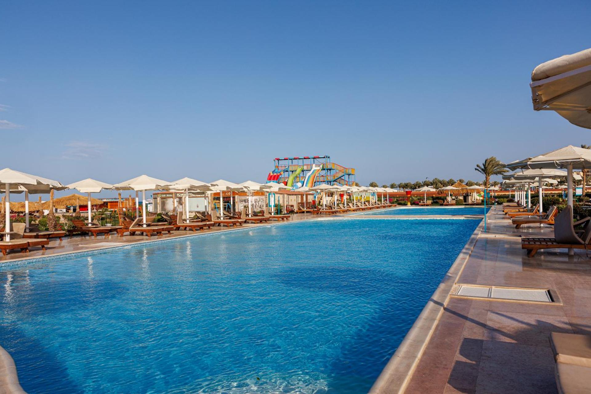 Sunrise Alora Aqua Park Resort - Photo 20
