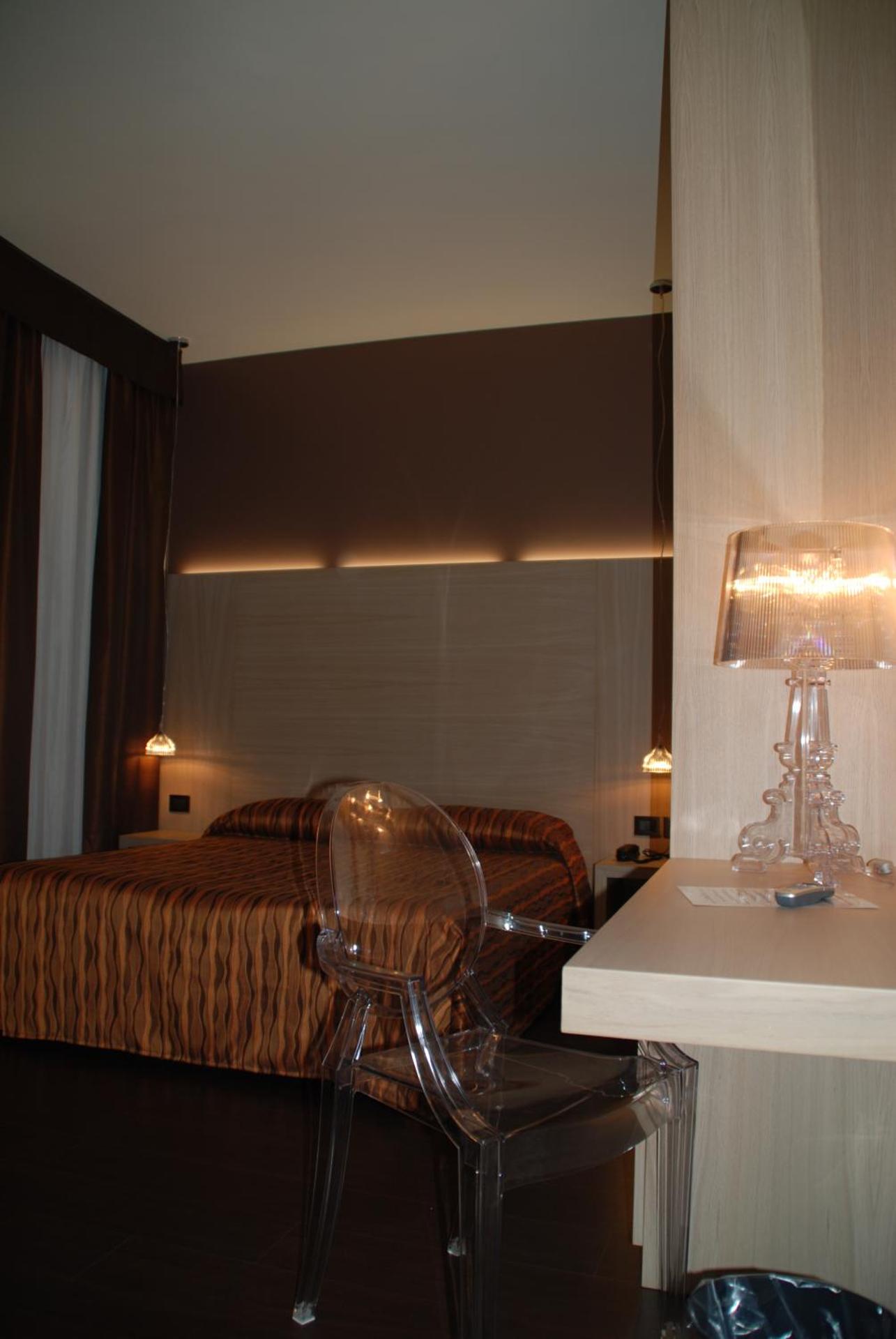 Hotel Paris - Photo 31