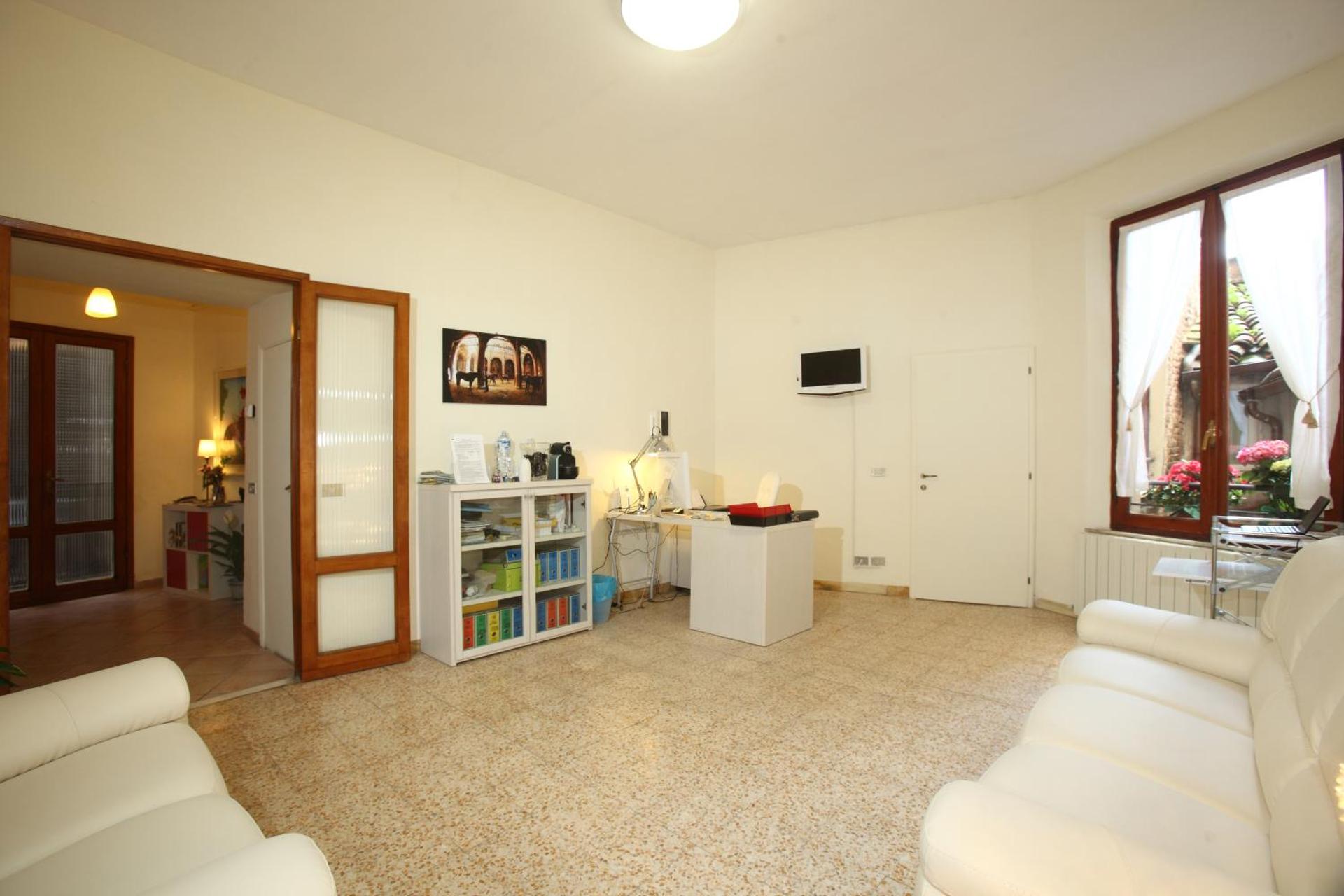 Hotel La Perla - Photo 4