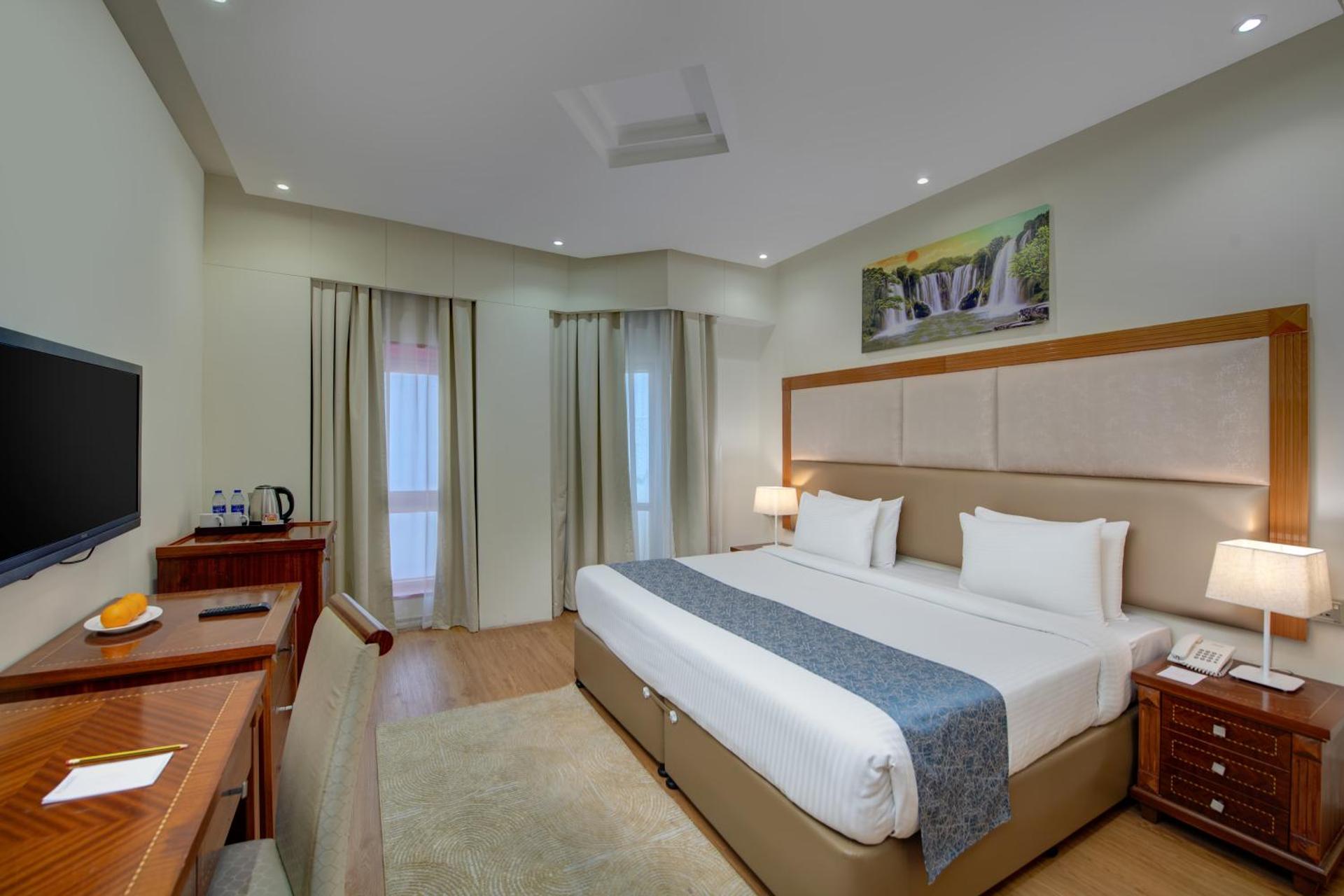 Vendome Plaza Hotel - Photo 2
