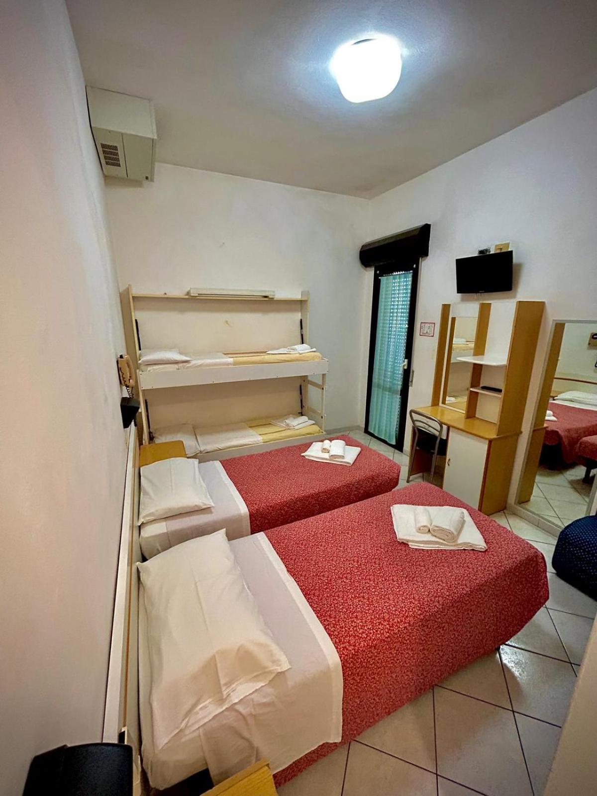 Hotel Sacramora - Photo 14
