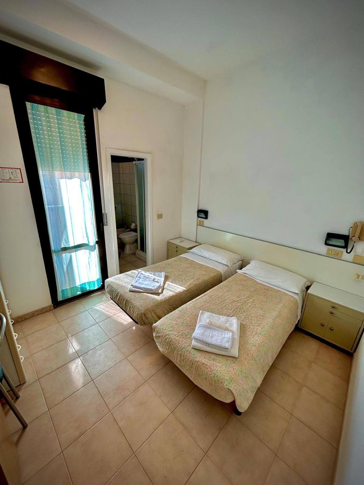 Hotel Sacramora - Photo 7