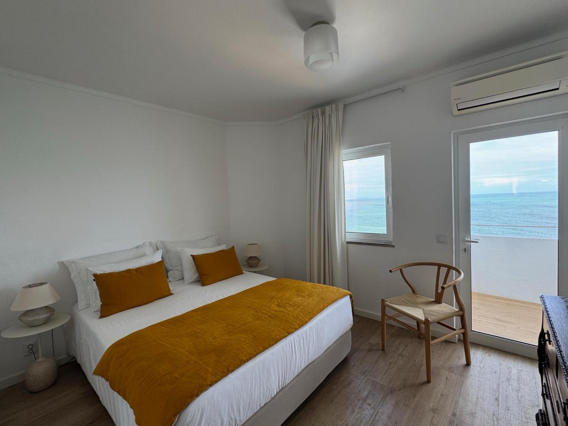 Superior One-Bedroom Apartment with Sea View and Access to the Pool